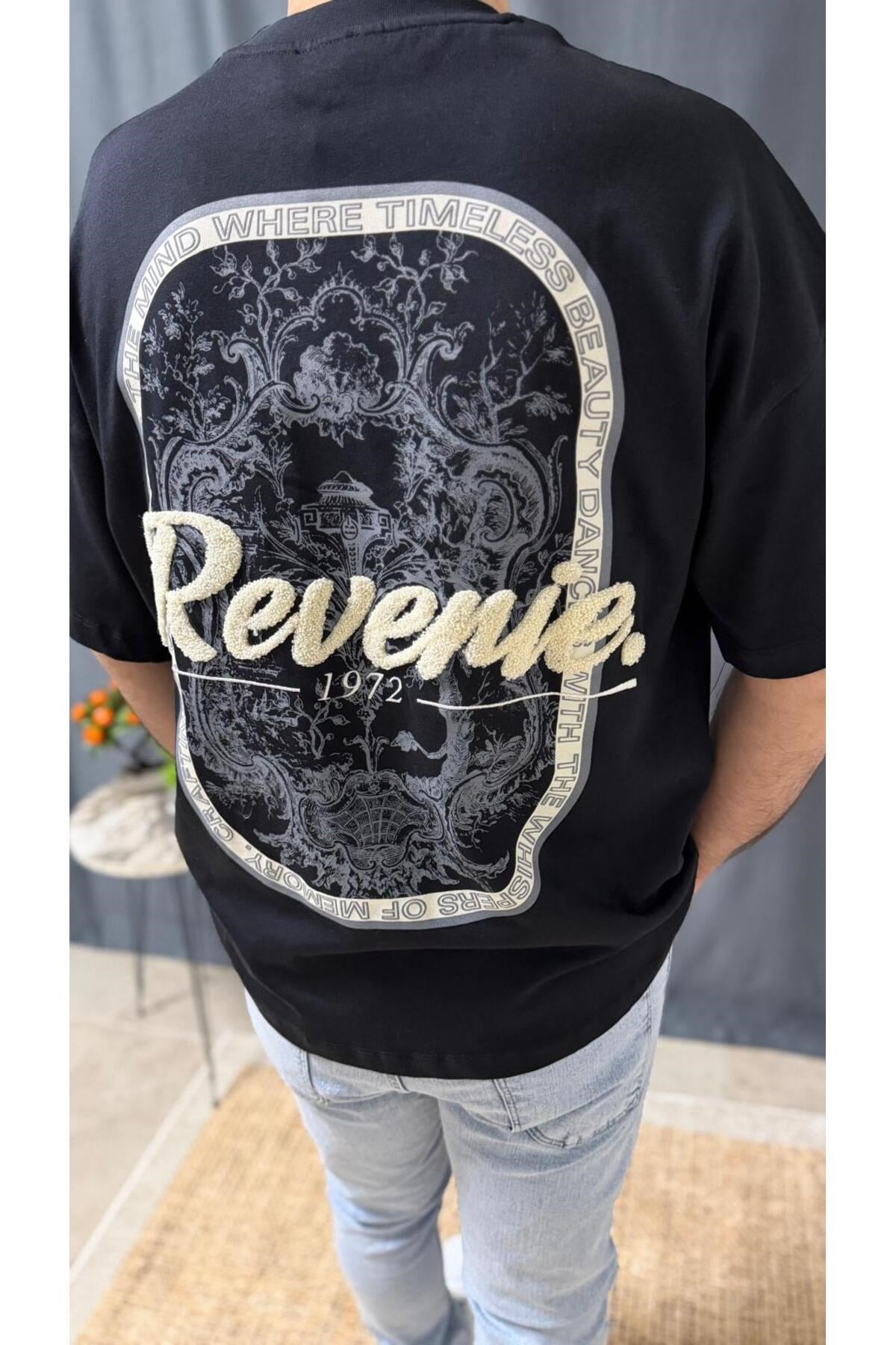 REVENİE OVERSİZE SIRTI BASKILI TİŞÖRT
