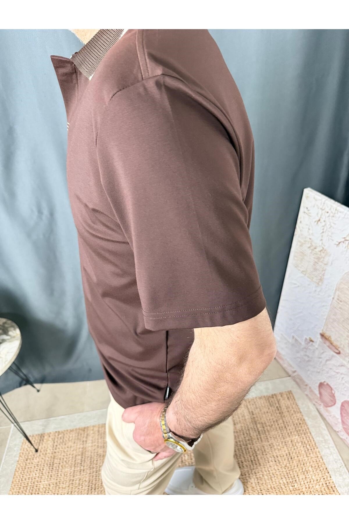 YAKA DETAYLI TİŞÖRT