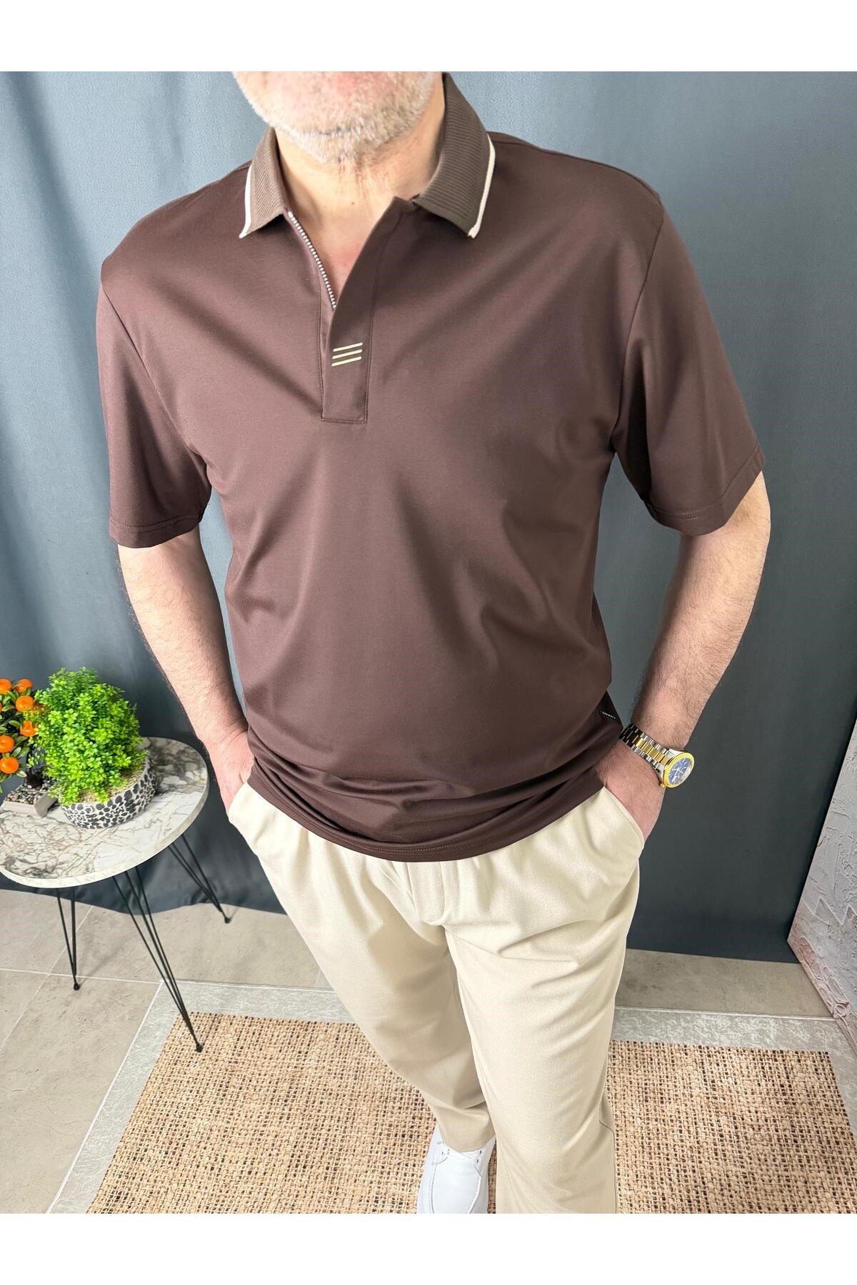 YAKA DETAYLI TİŞÖRT