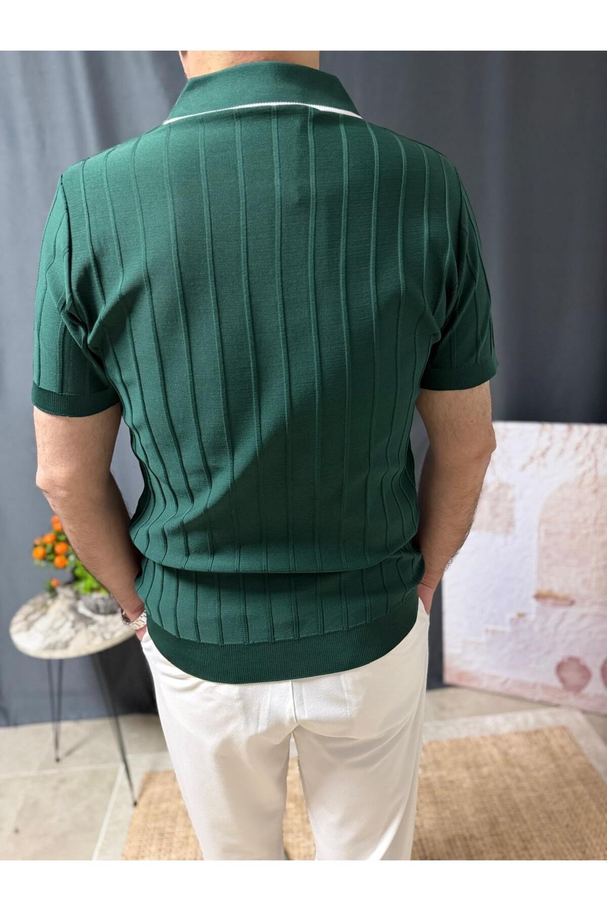 YAKASI ÇİZGİ DETAYLI FERMUARLI POLO YAKA FİT KESİM TİŞÖRT