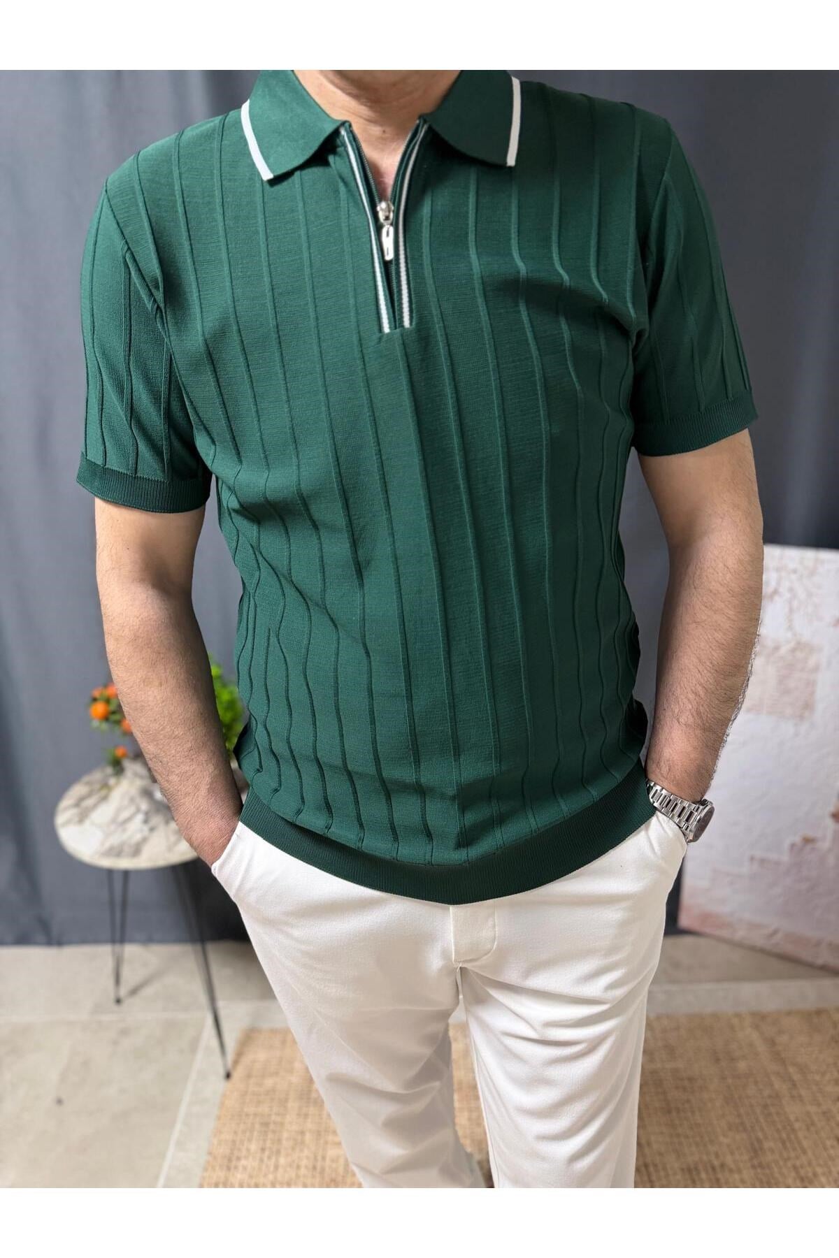 YAKASI ÇİZGİ DETAYLI FERMUARLI POLO YAKA FİT KESİM TİŞÖRT