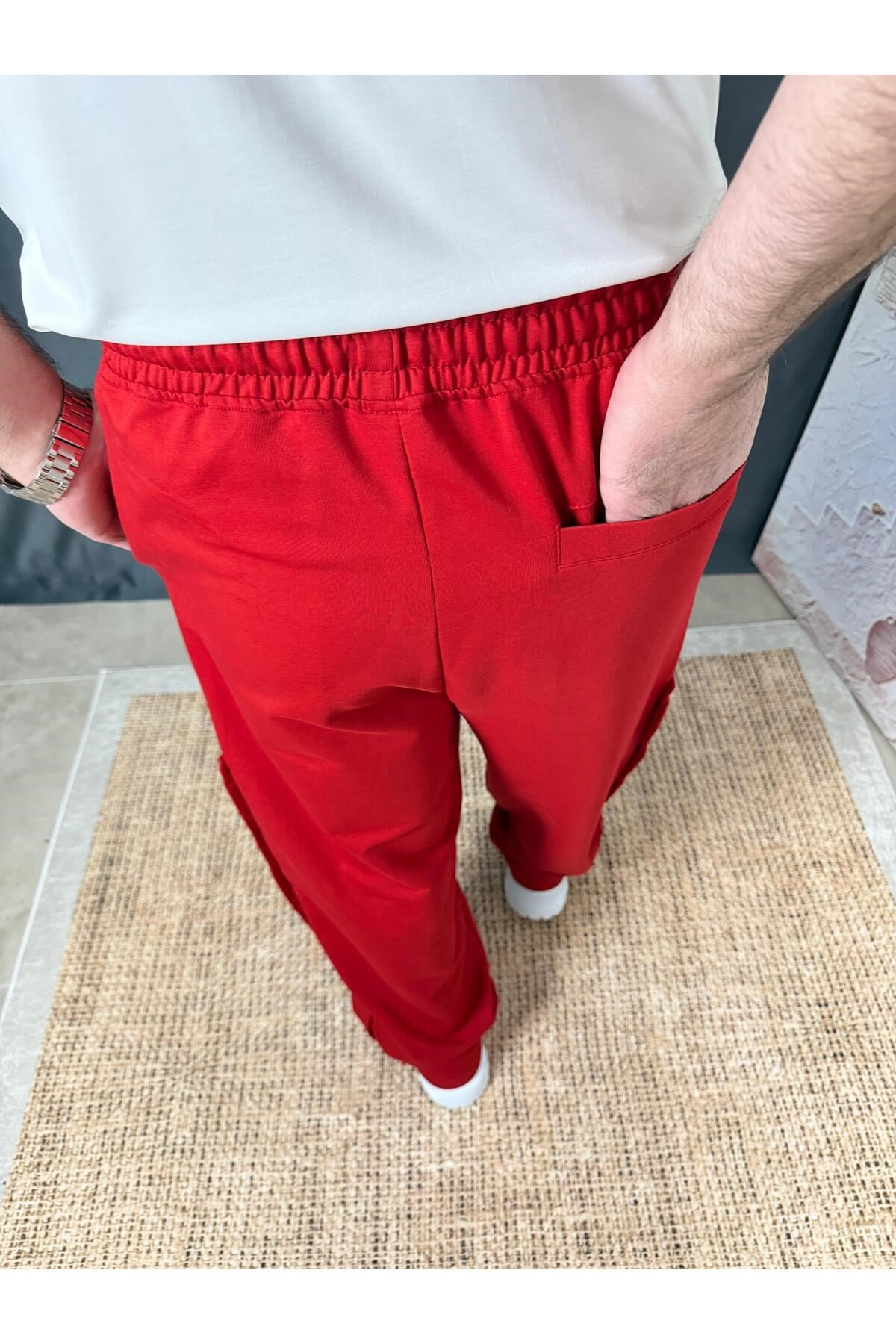 YANLARI DÜĞMELİ BAGGY EŞOFMAN