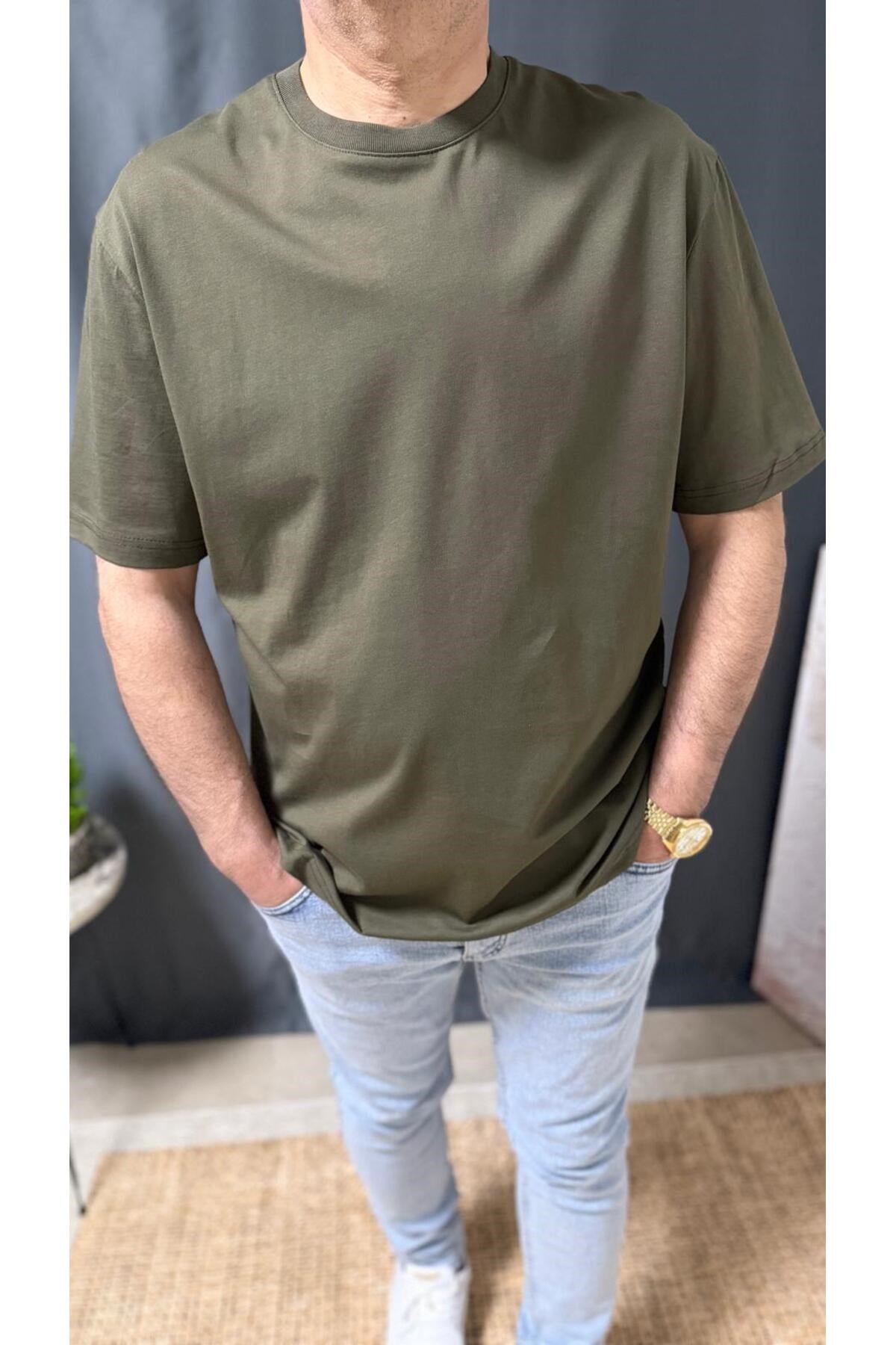 YARIM OVERSİZE BASİC TİŞÖRT