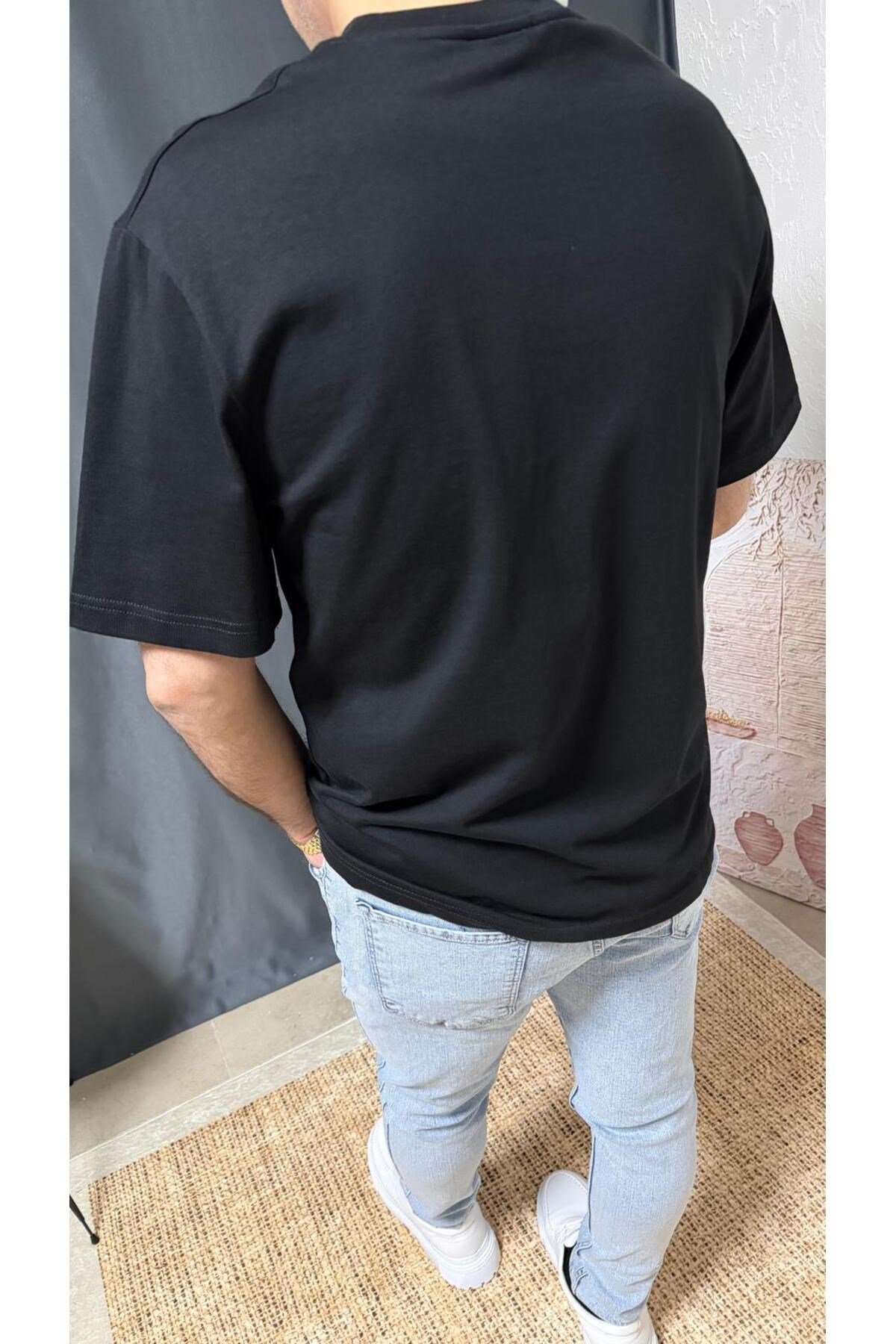 YARIM OVERSİZE BASİC TİŞÖRT