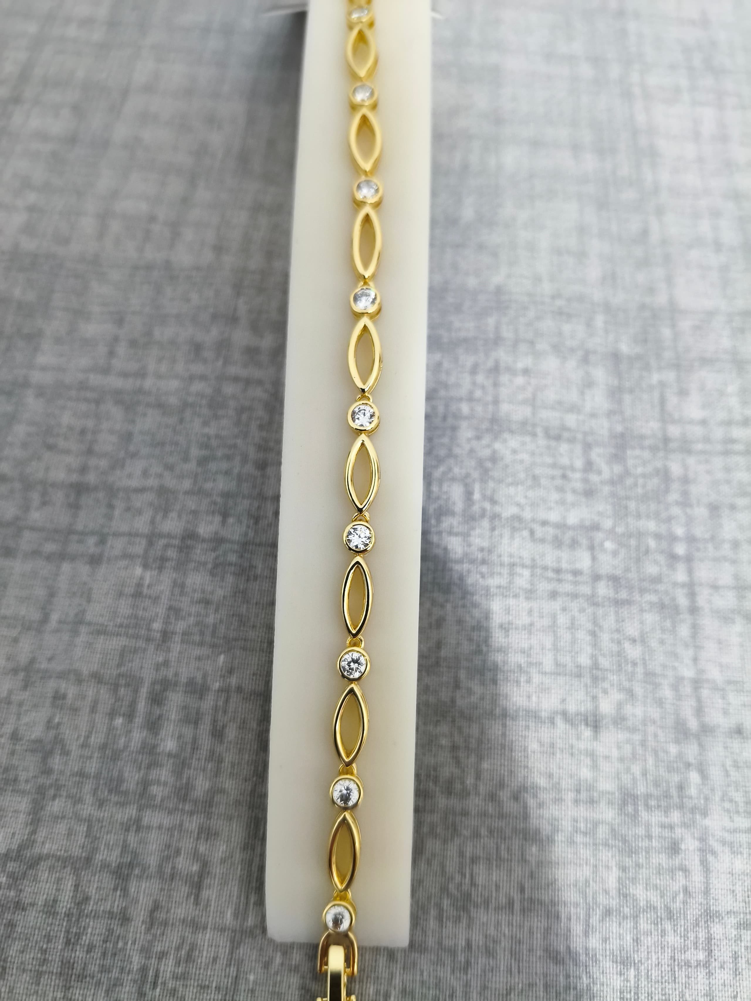 14 ayar altın kaplama çelik bileklik (16+2 cm)