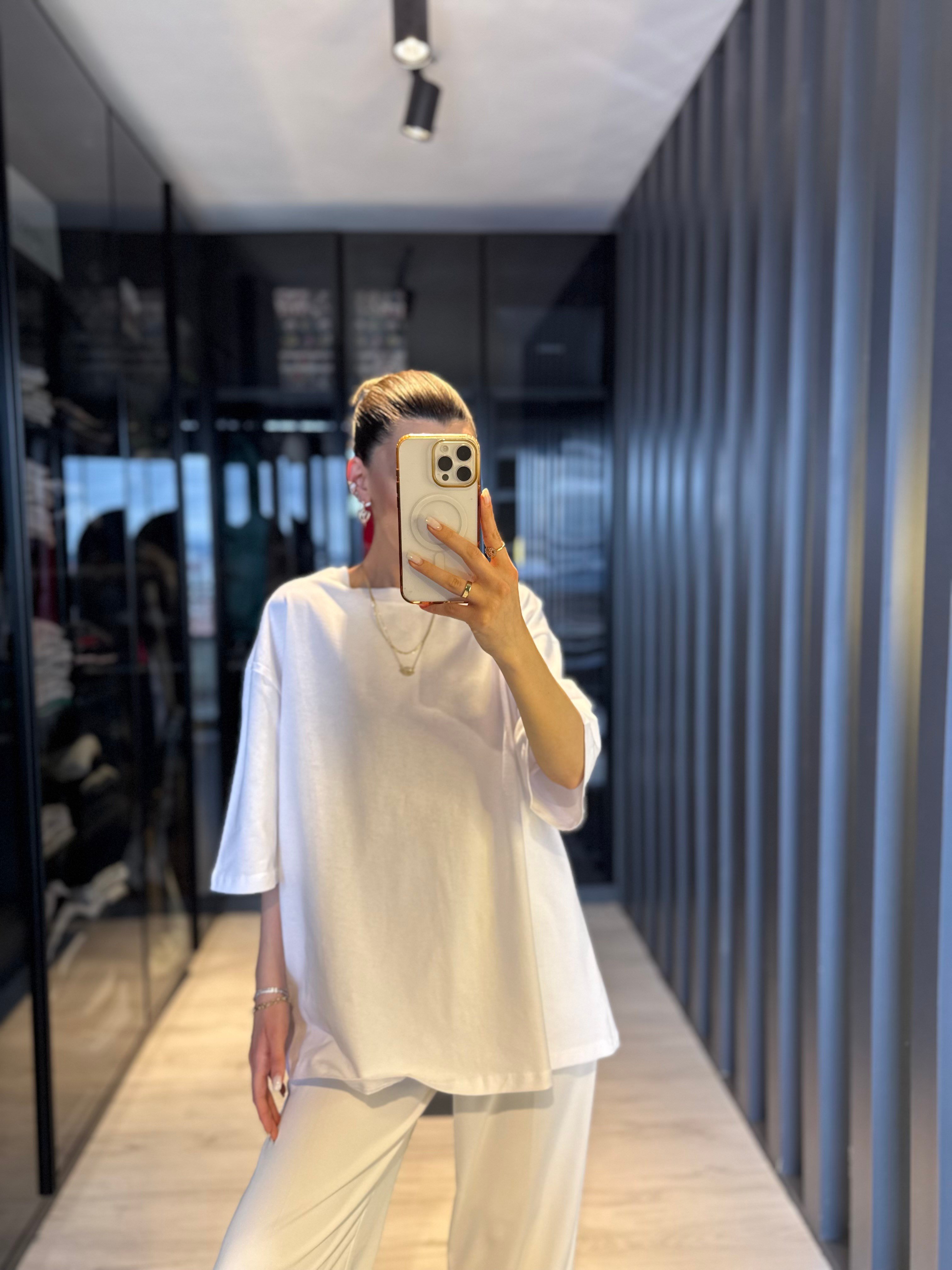 Beyaz Oversize Basic T-shirt