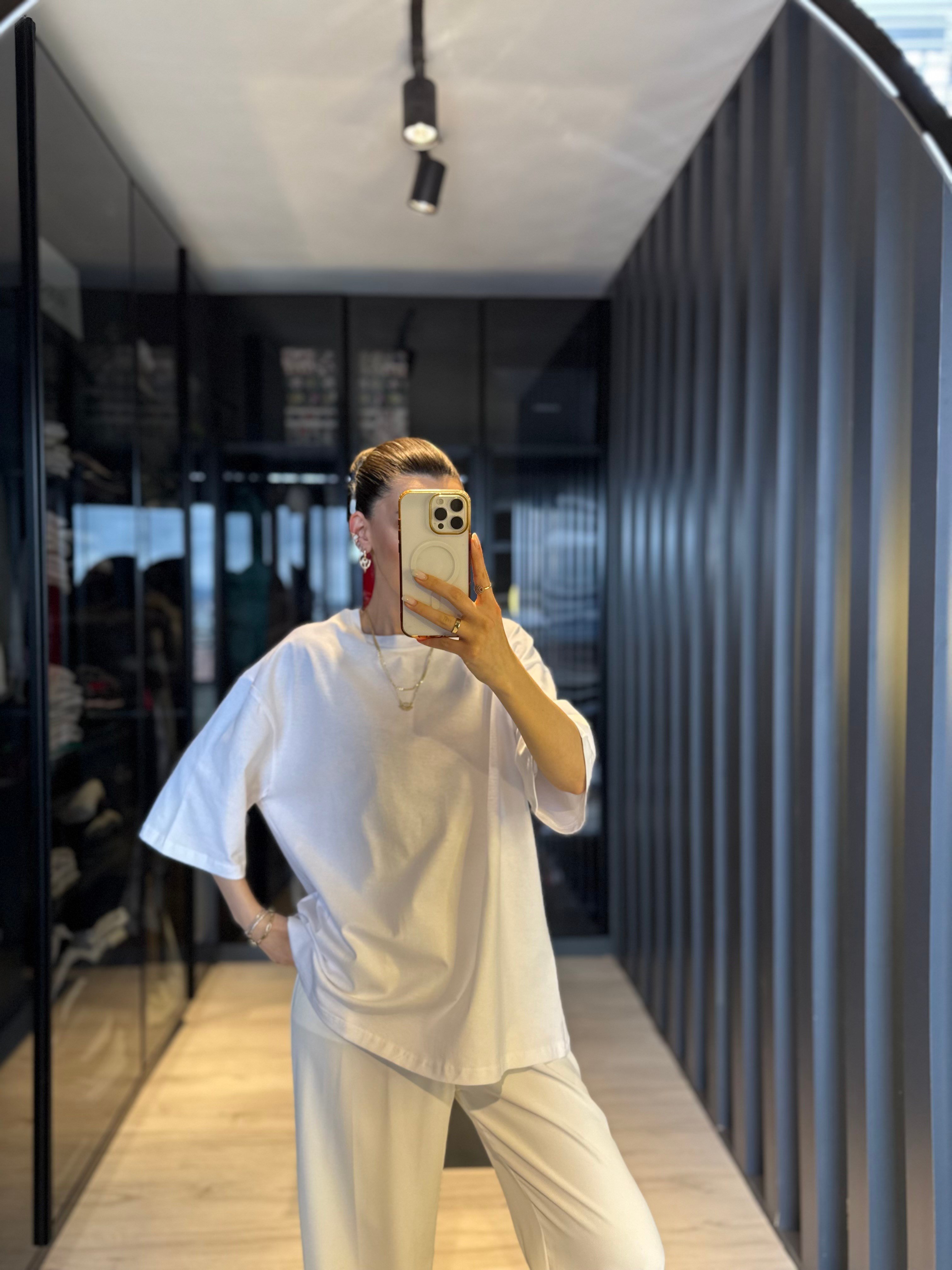 Beyaz Oversize Basic T-shirt