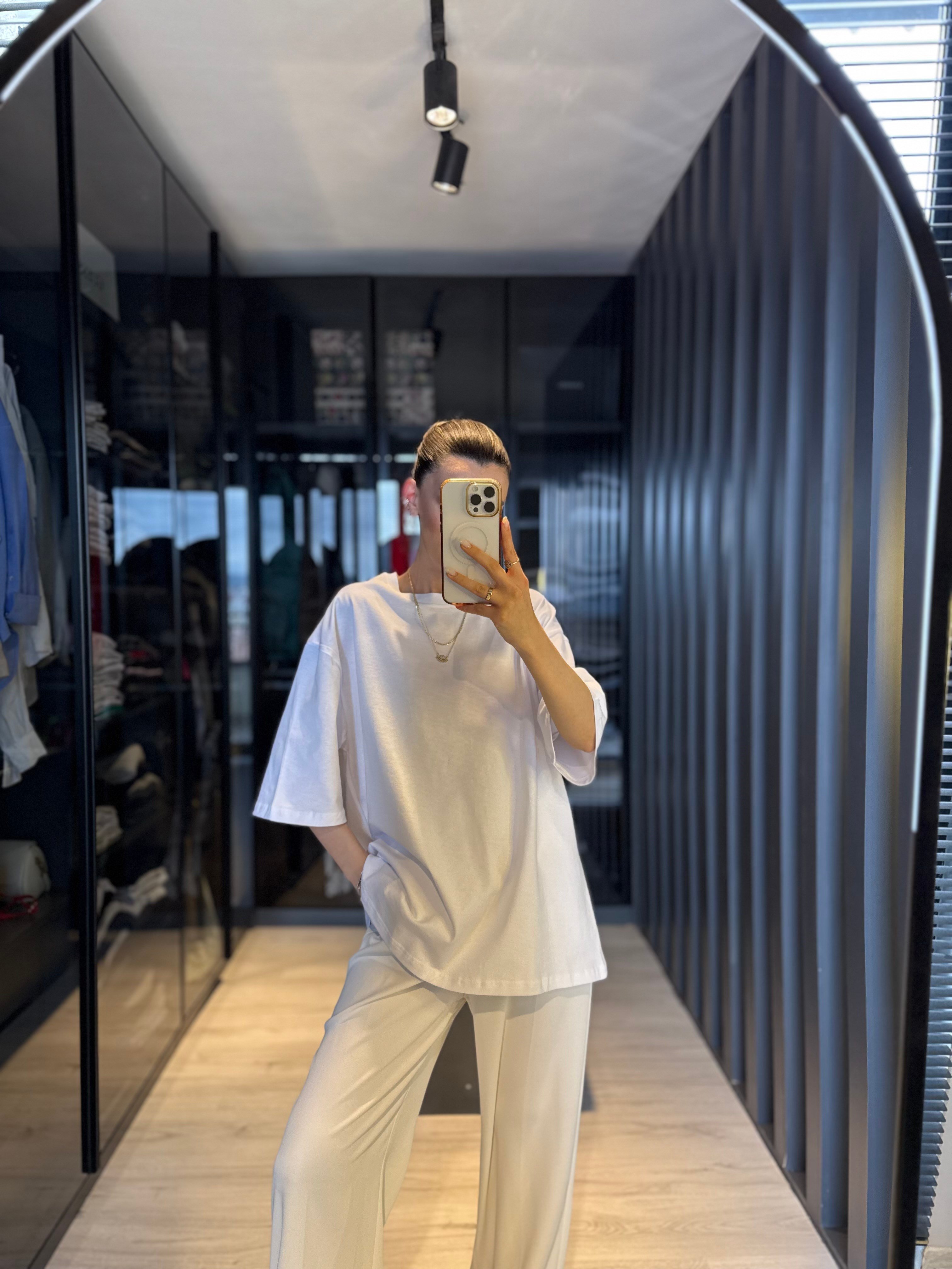 Beyaz Oversize Basic T-shirt