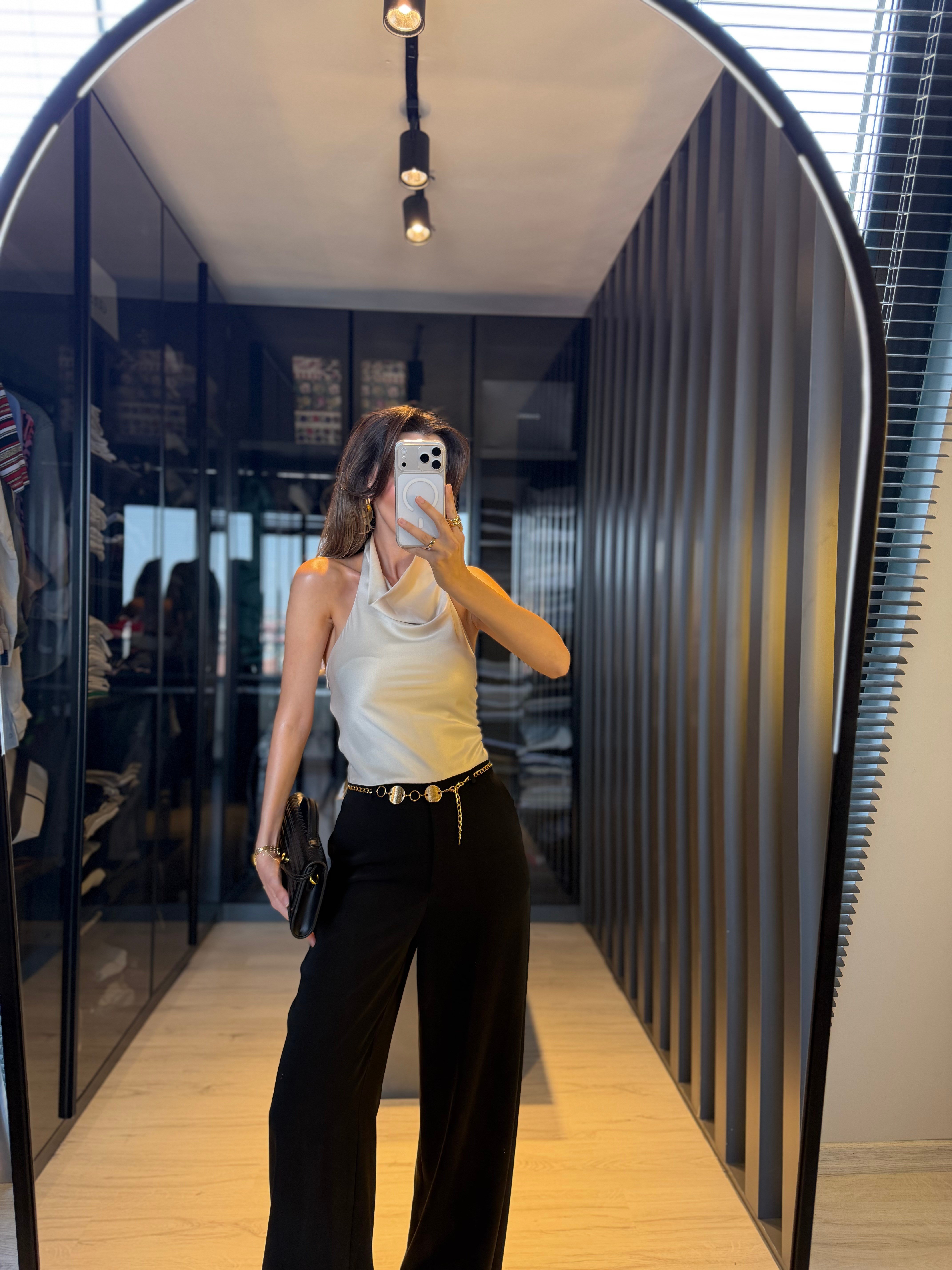 Degaje Yaka Sırt Detay Kemerli Tulum