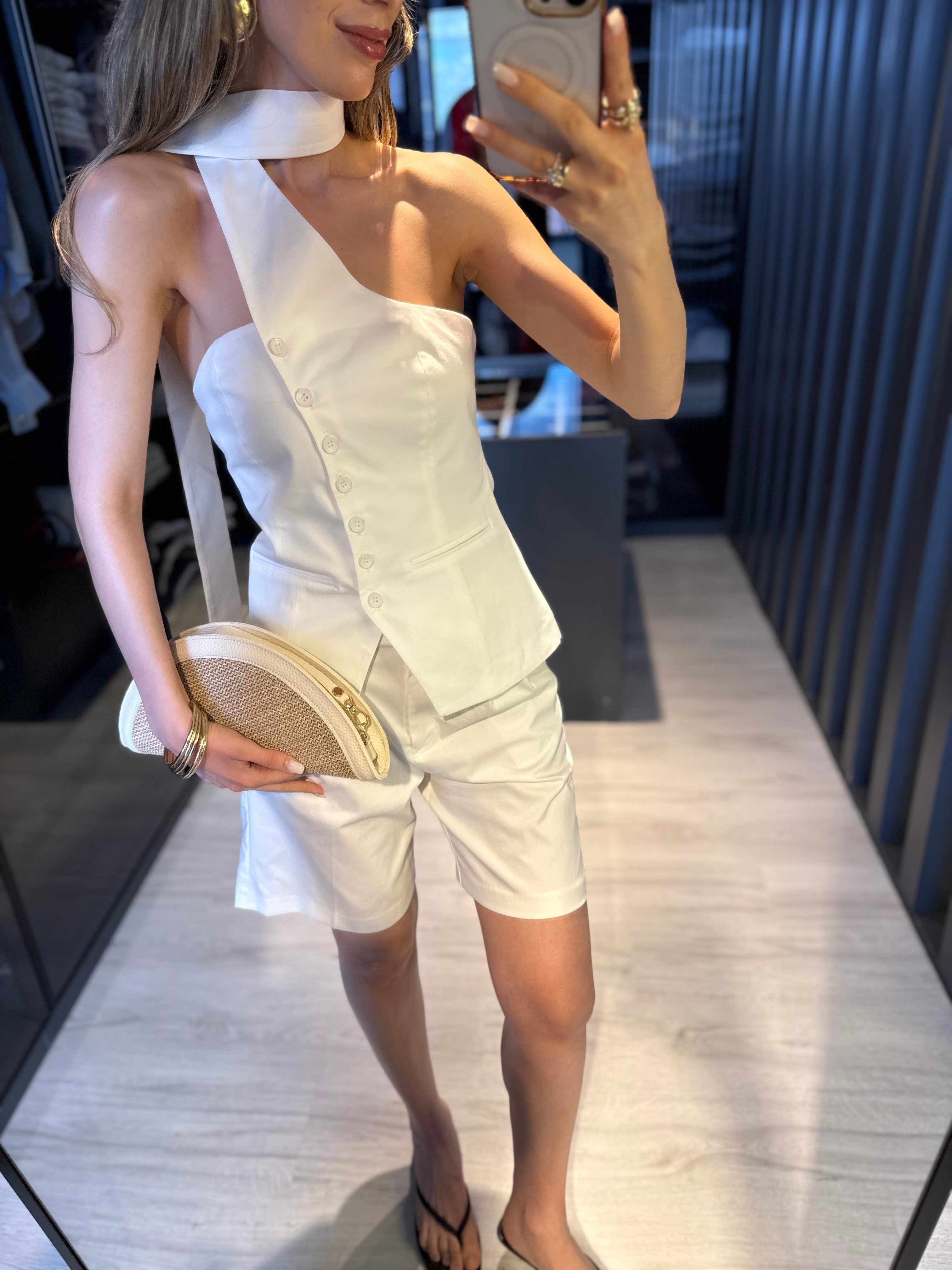 Fular Detaylı Yelek 