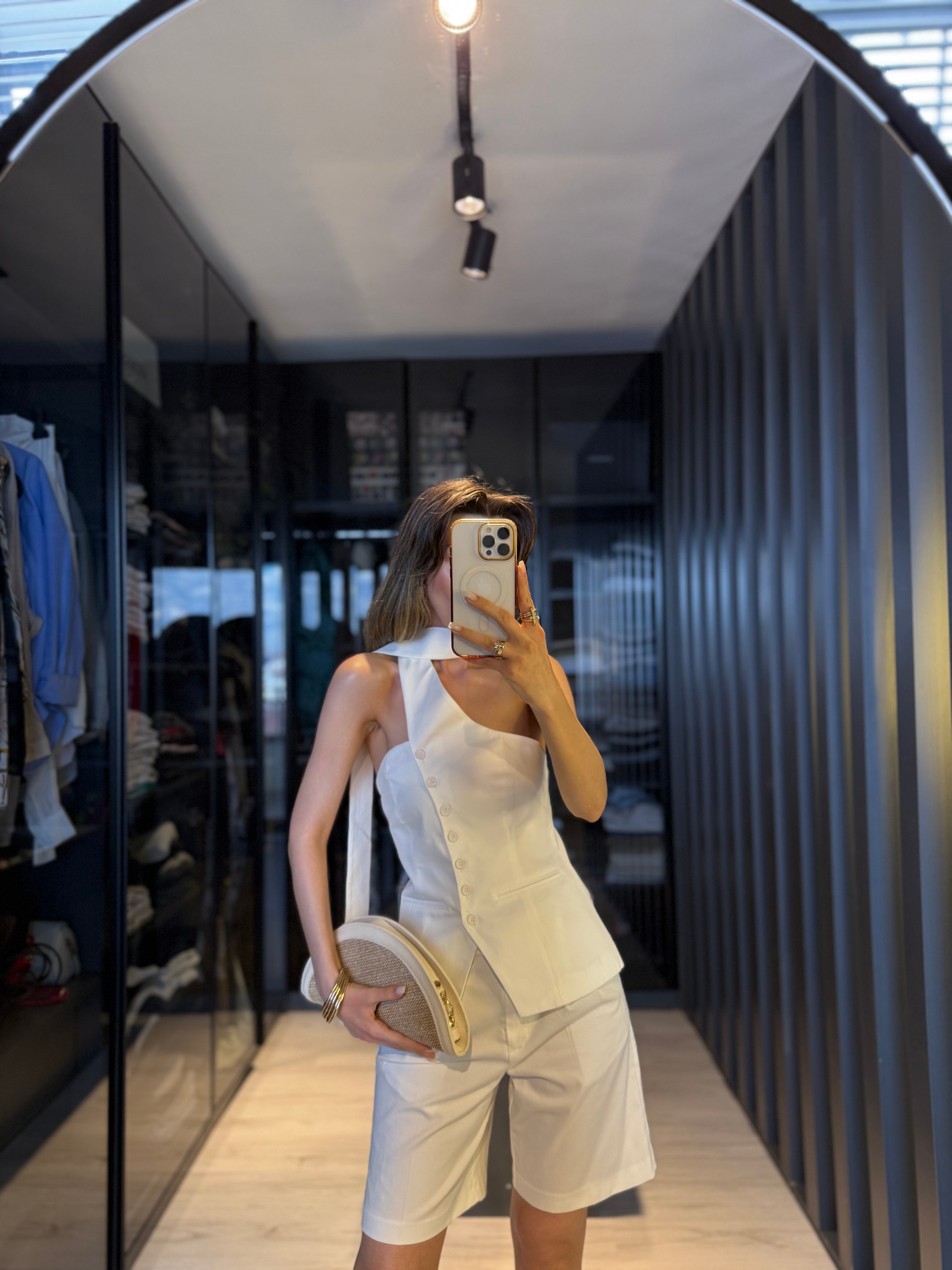 Fular Detaylı Yelek 