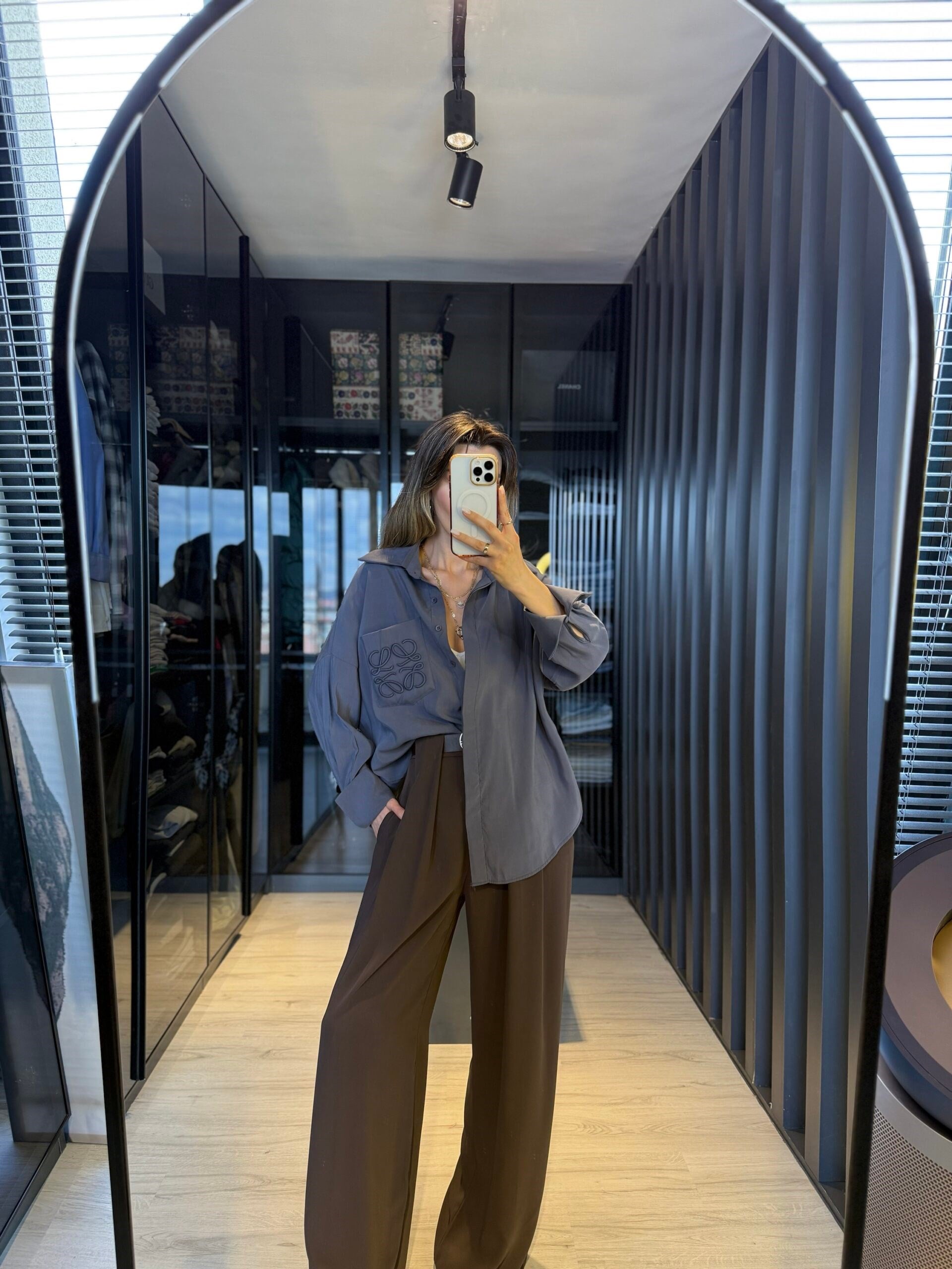 İndigo Cebi Nakışlı Gömlek