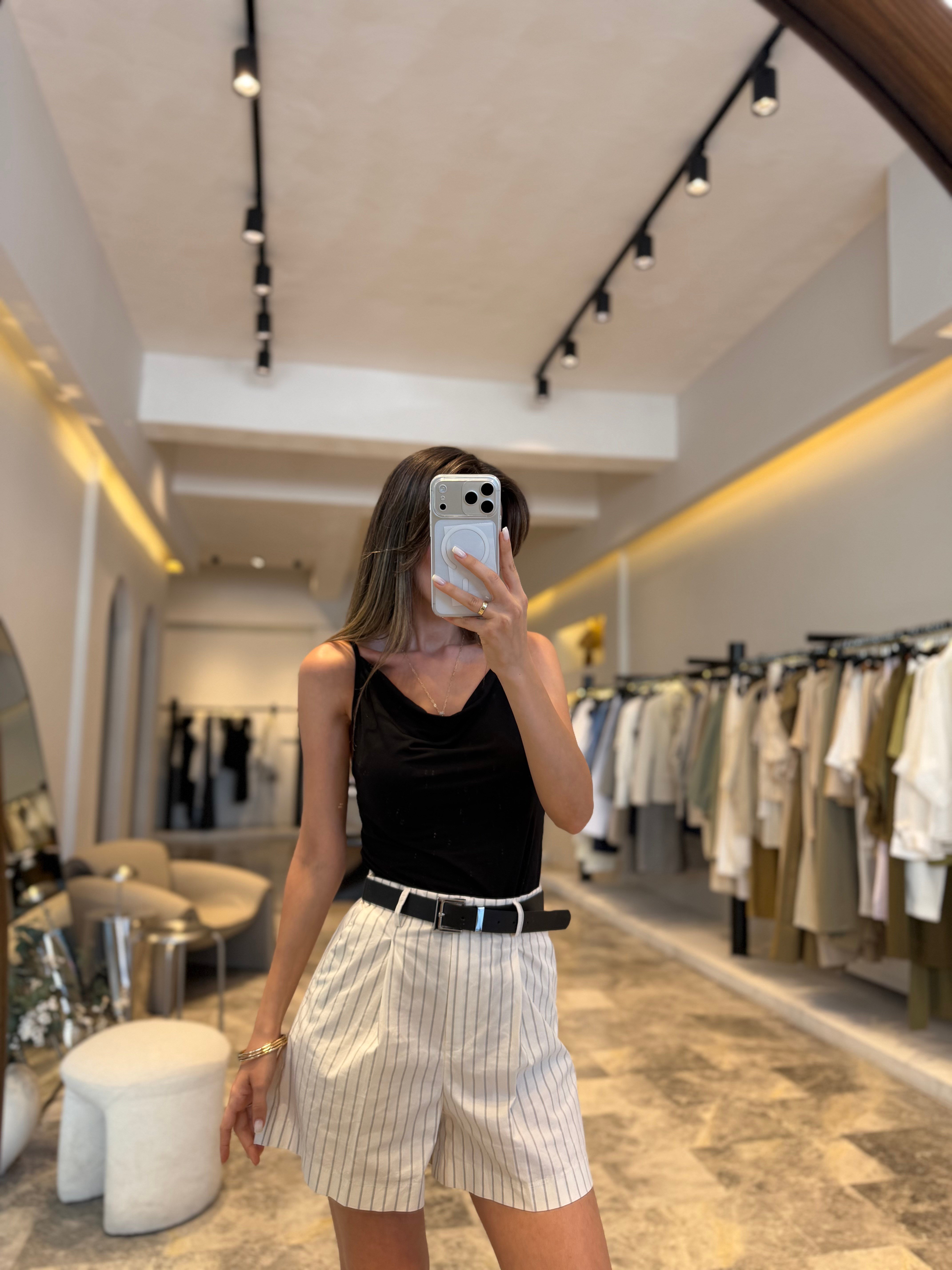 Kemerli Çizgili Şort 