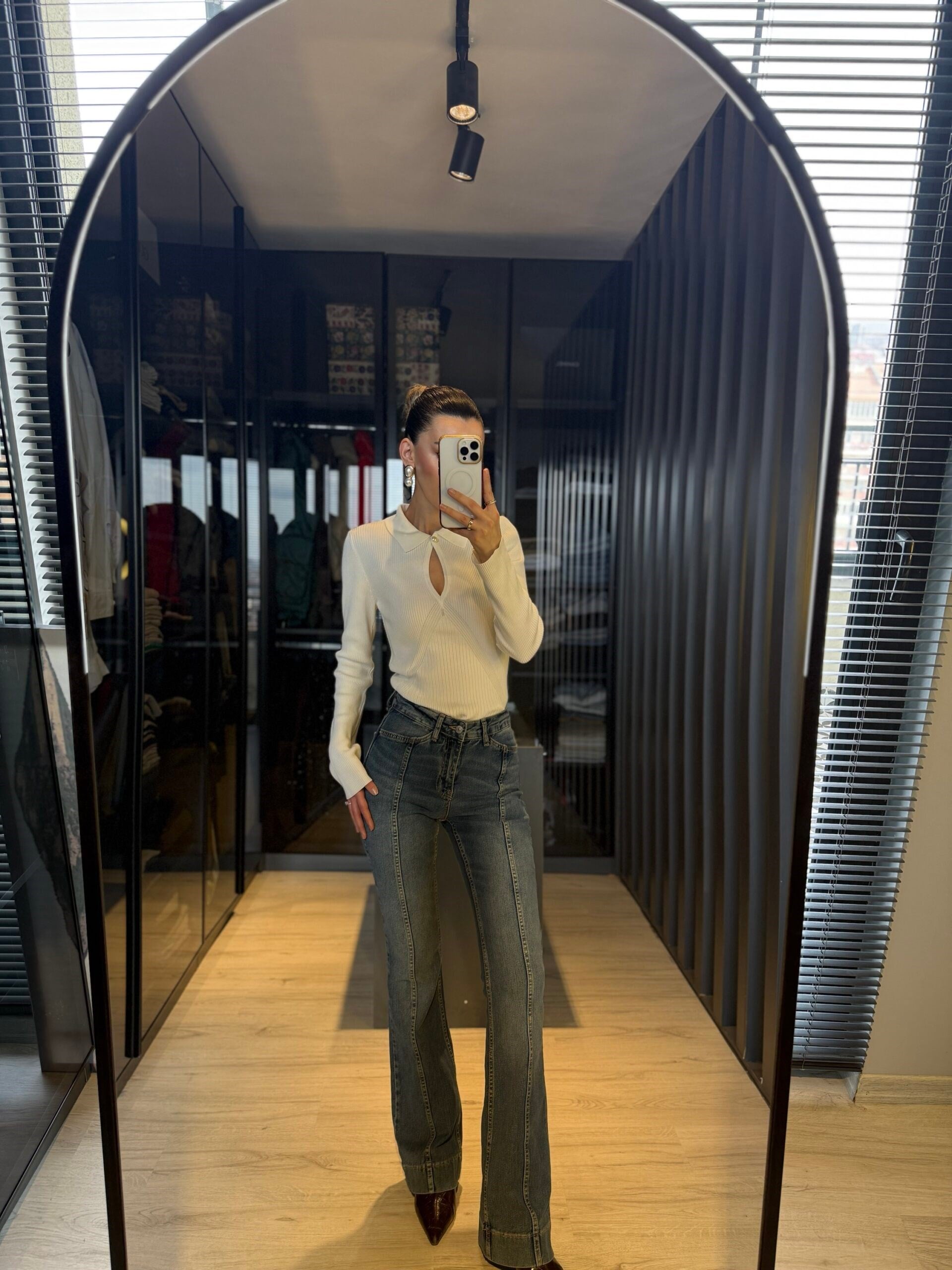 Önü Dikiş Detay Bootcut Pantolon