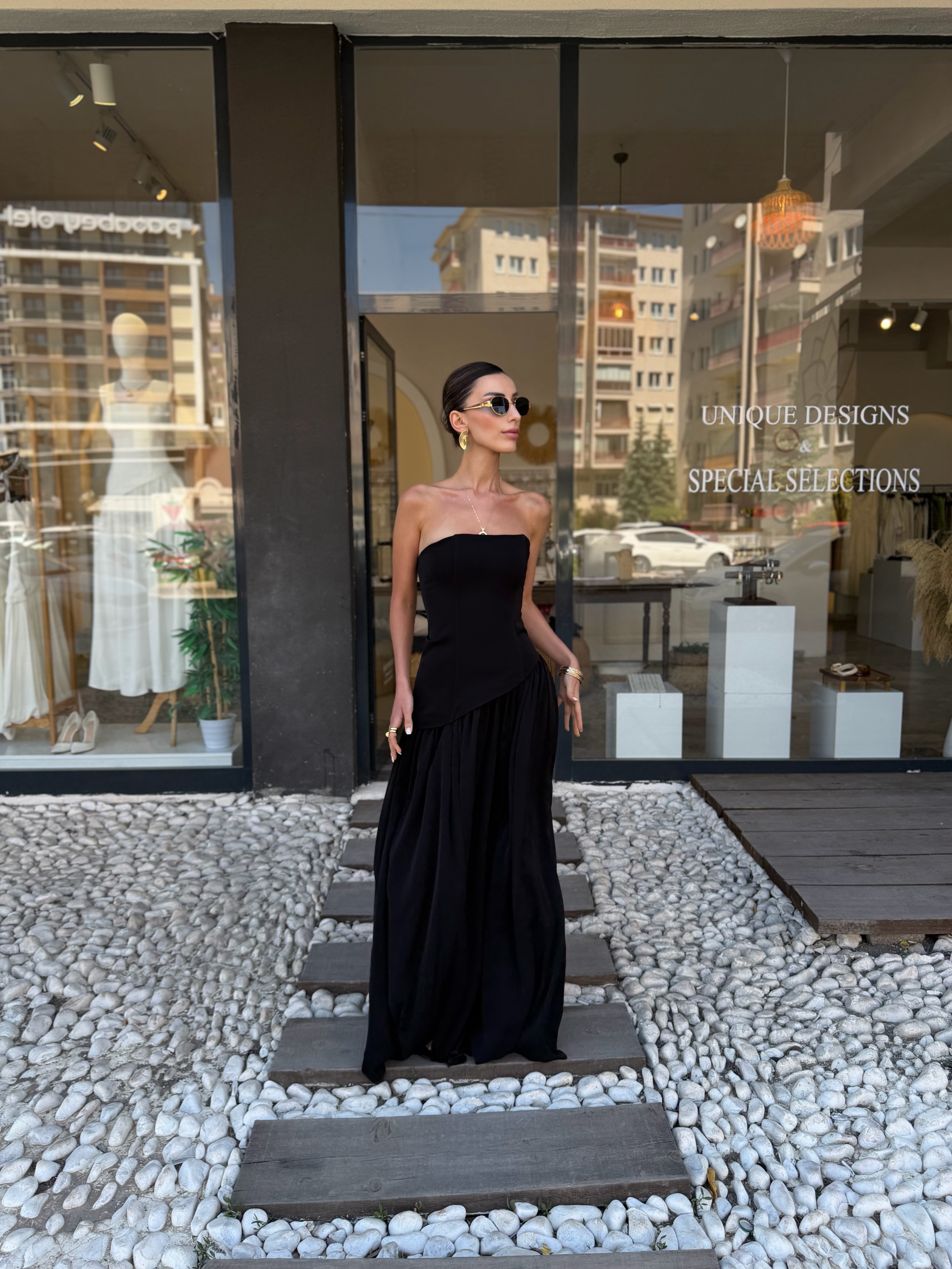 Siyah Korseli Sırt Bağlamalı Elbise 