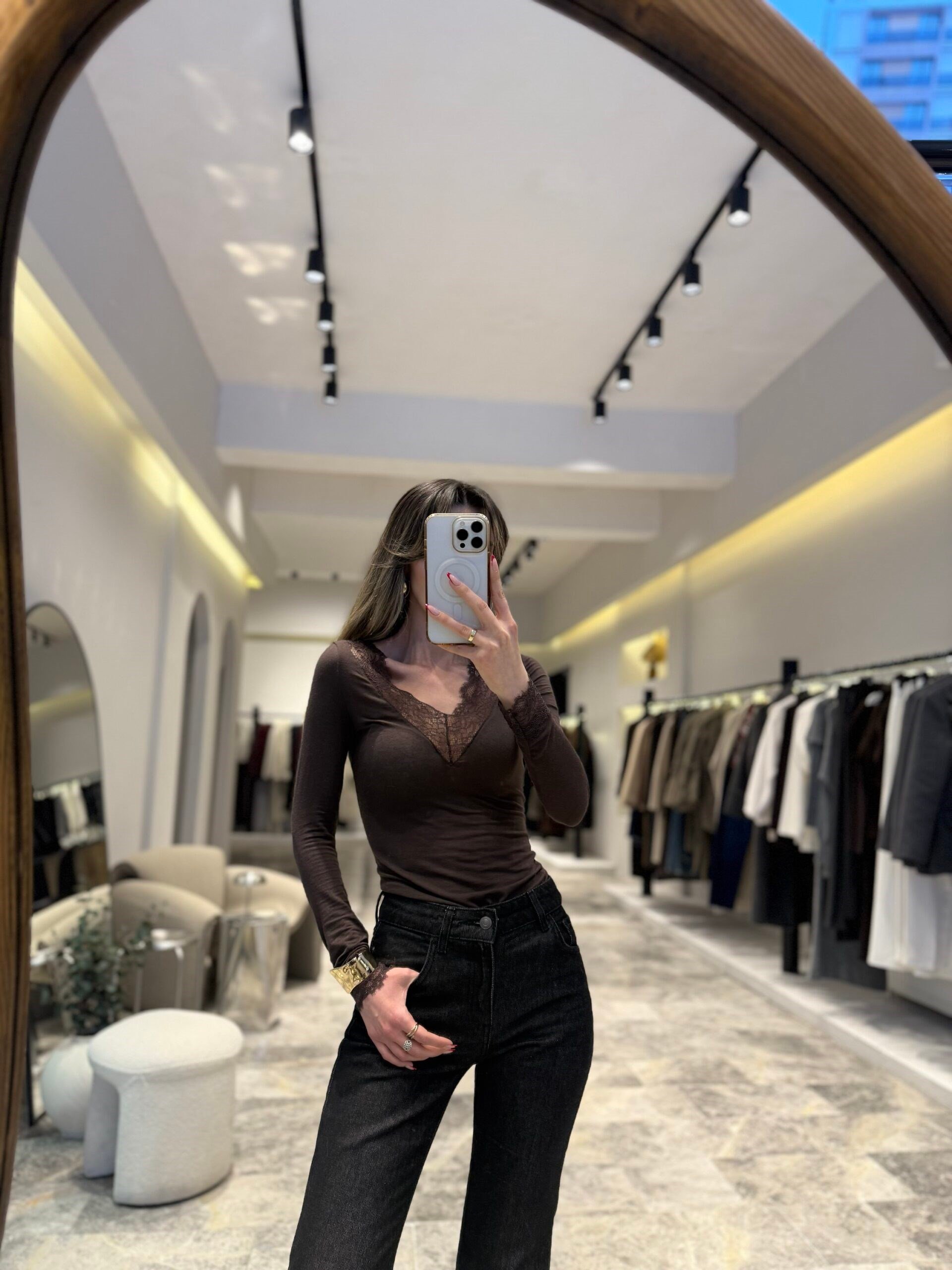 V yaka dantel kaşmir bluz