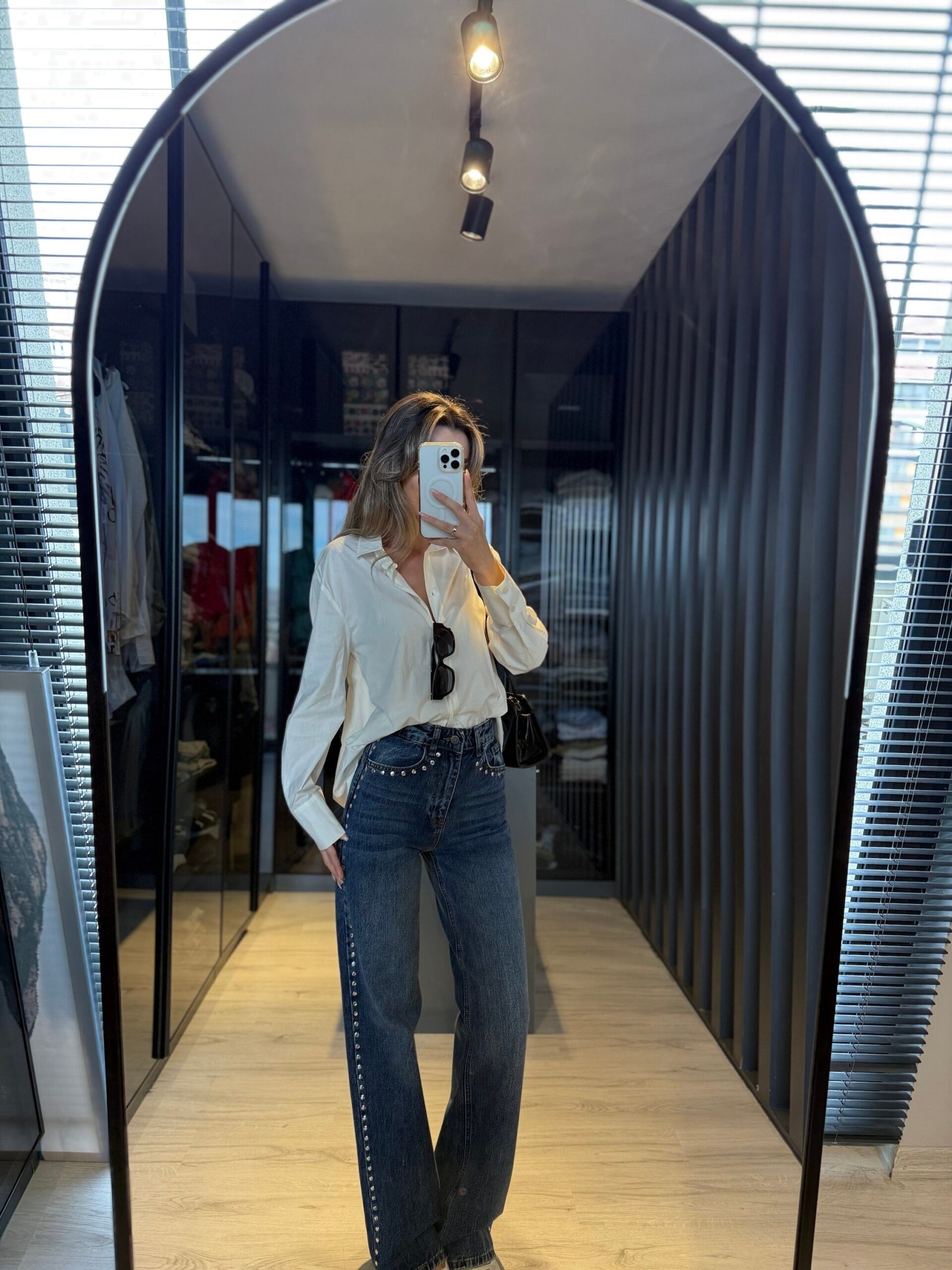 Zımba baskılı denim jean