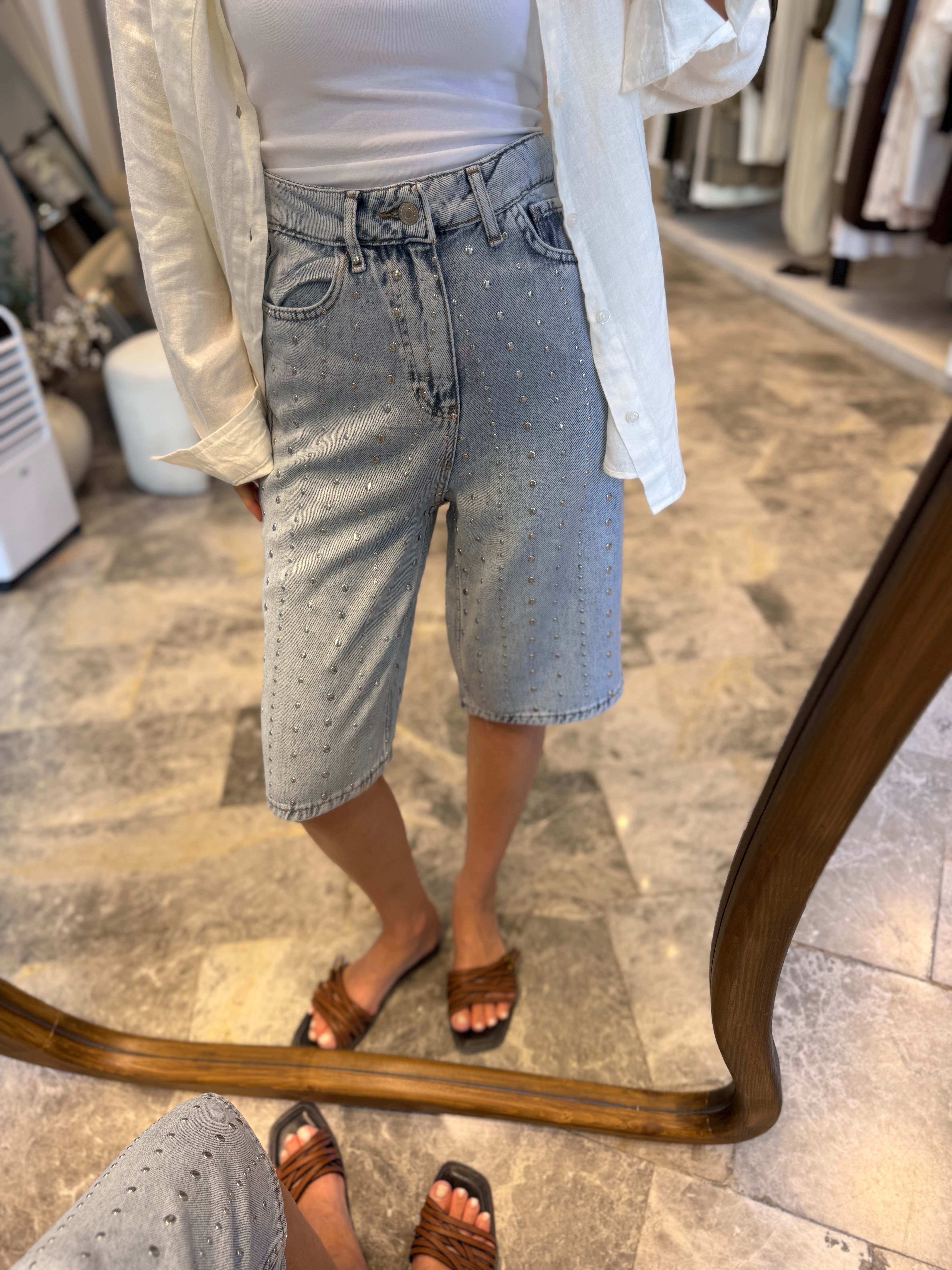 Zımba Detay Denim Bermuda Şort