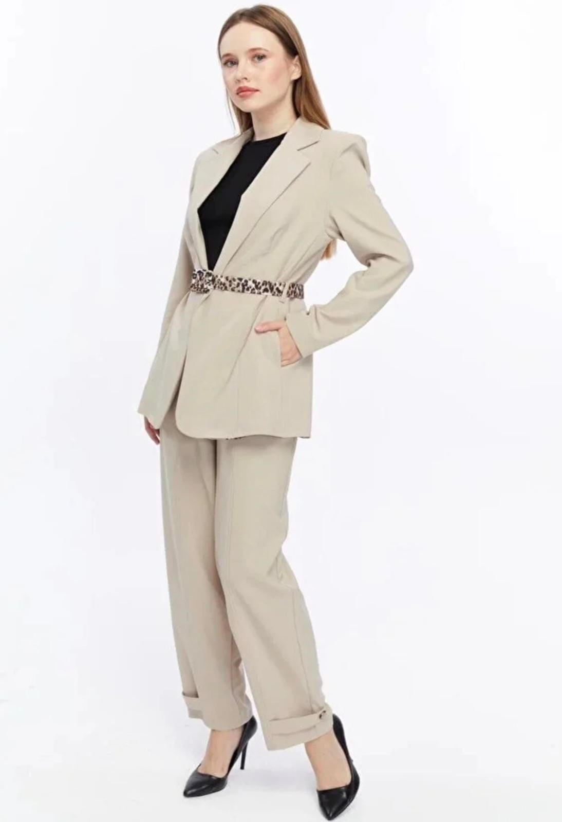 Kemeri Leopar Detaylı Blazer - Ceket