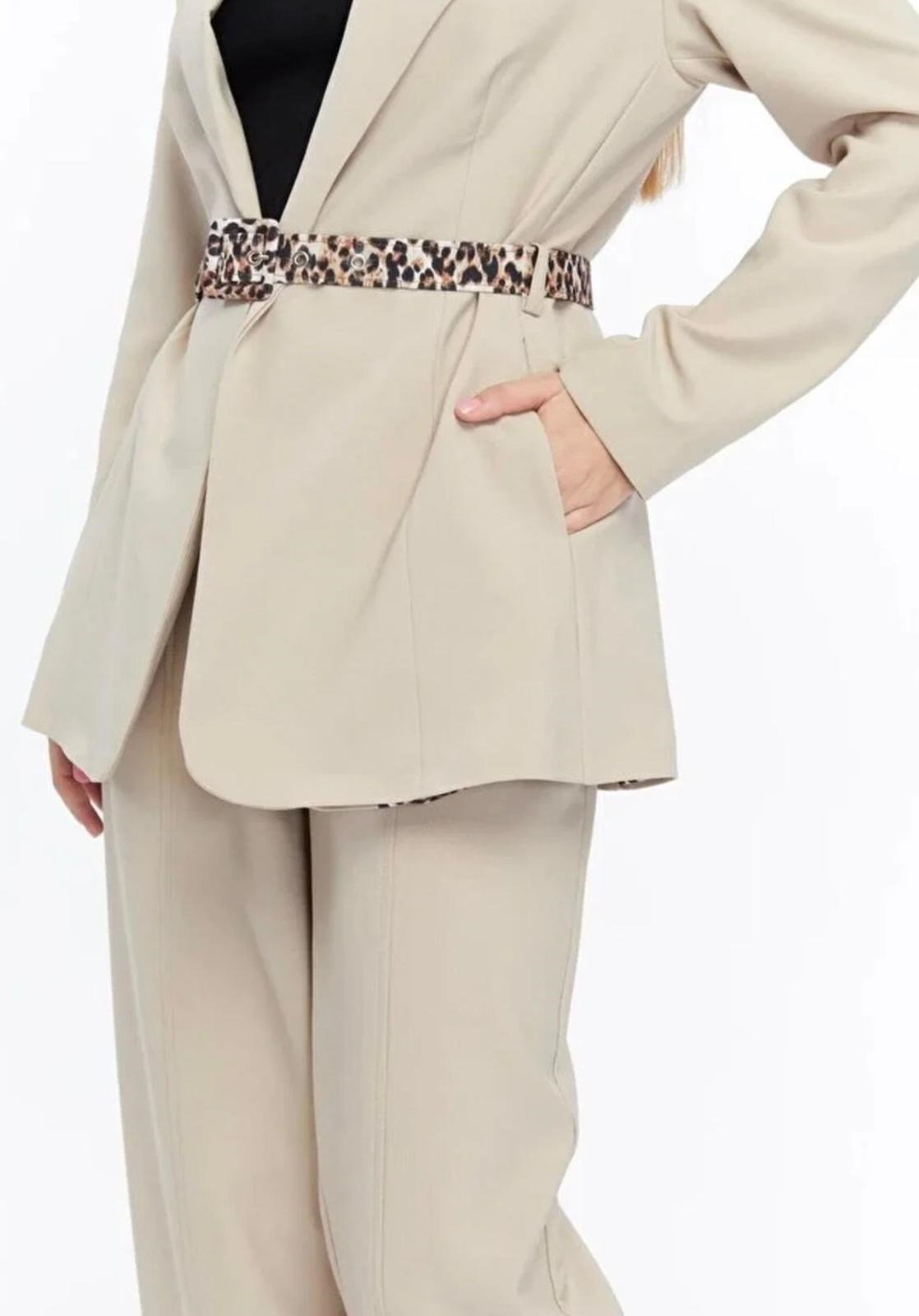 Kemeri Leopar Detaylı Blazer - Ceket
