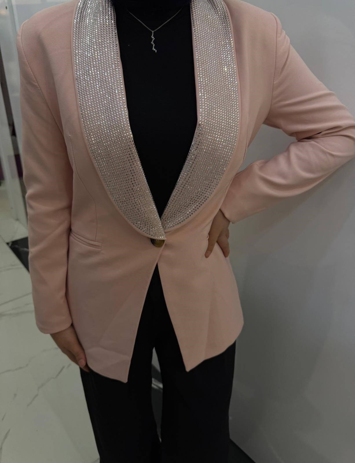 Yakası Taş Detaylı - Ceket