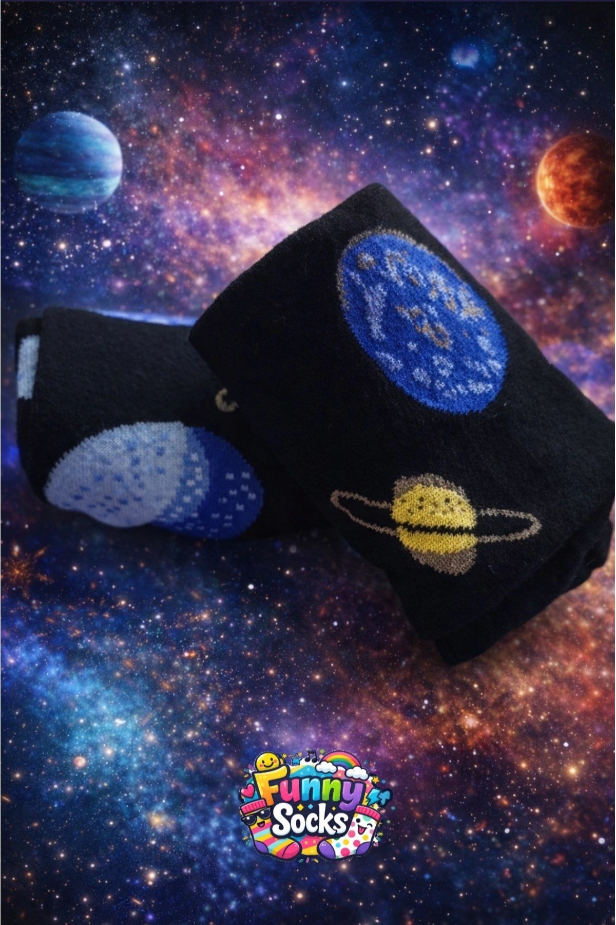 🌌 Uzay Temalı Desenli Çorap – Renkli ve Eğlenceli Stil 🚀