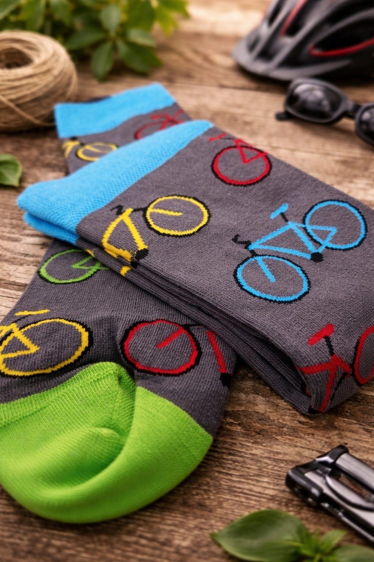 Bisiklet Desenli Renkli Unisex Çorap – Sportif ve Eğlenceli Tasarım 🚴‍♂️
