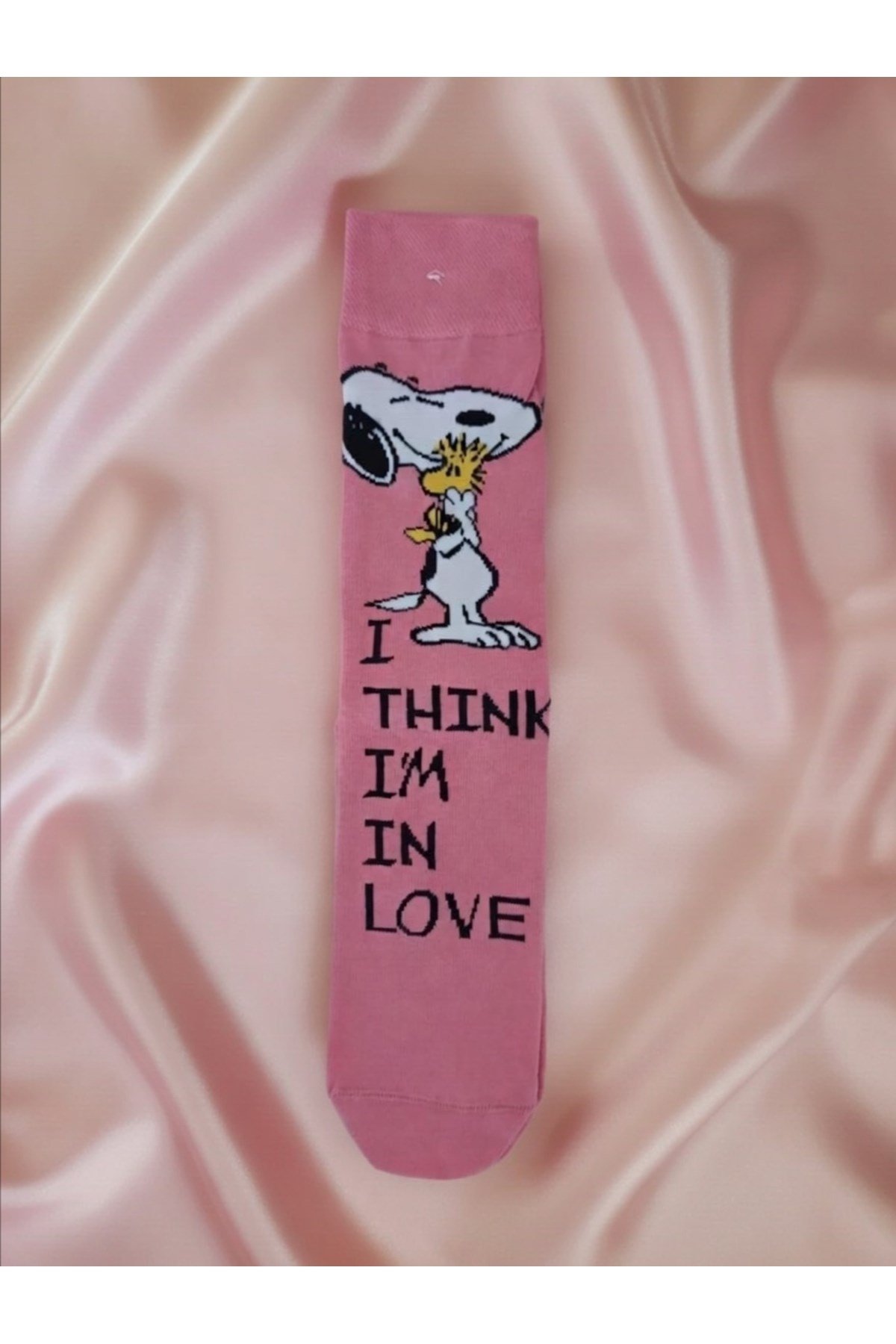 Sevimli Snoopy Desenli Pembe Çorap – Eğlenceli ve Konforlu 🐶💗