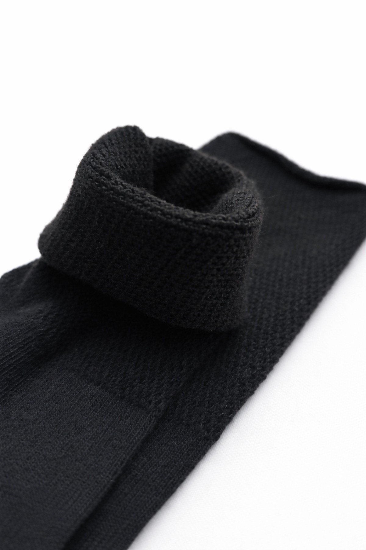 Unisex Siyah Bambu Çorap – Nefes Alan, Uzun Konç, Günlük Kullanım