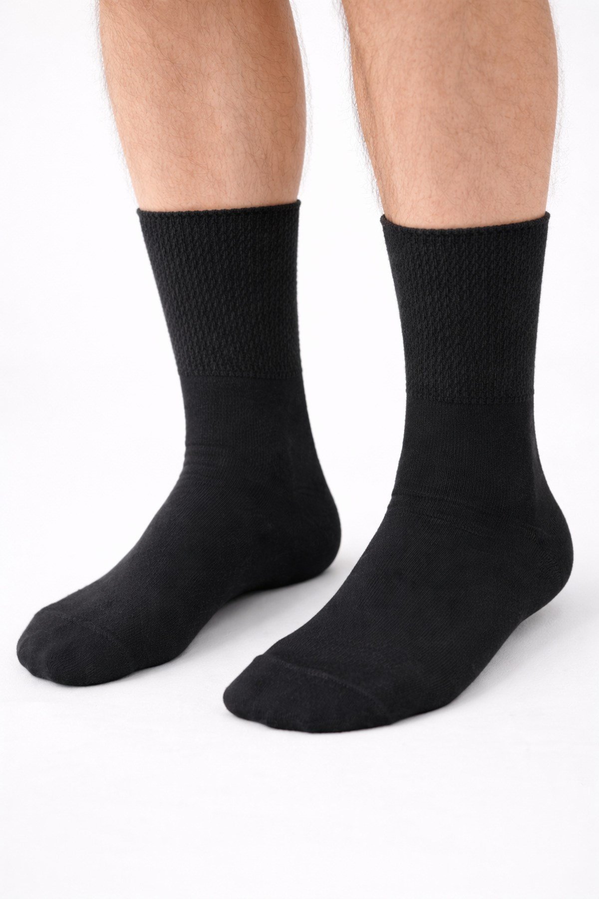 Unisex Siyah Bambu Çorap – Nefes Alan, Uzun Konç, Günlük Kullanım