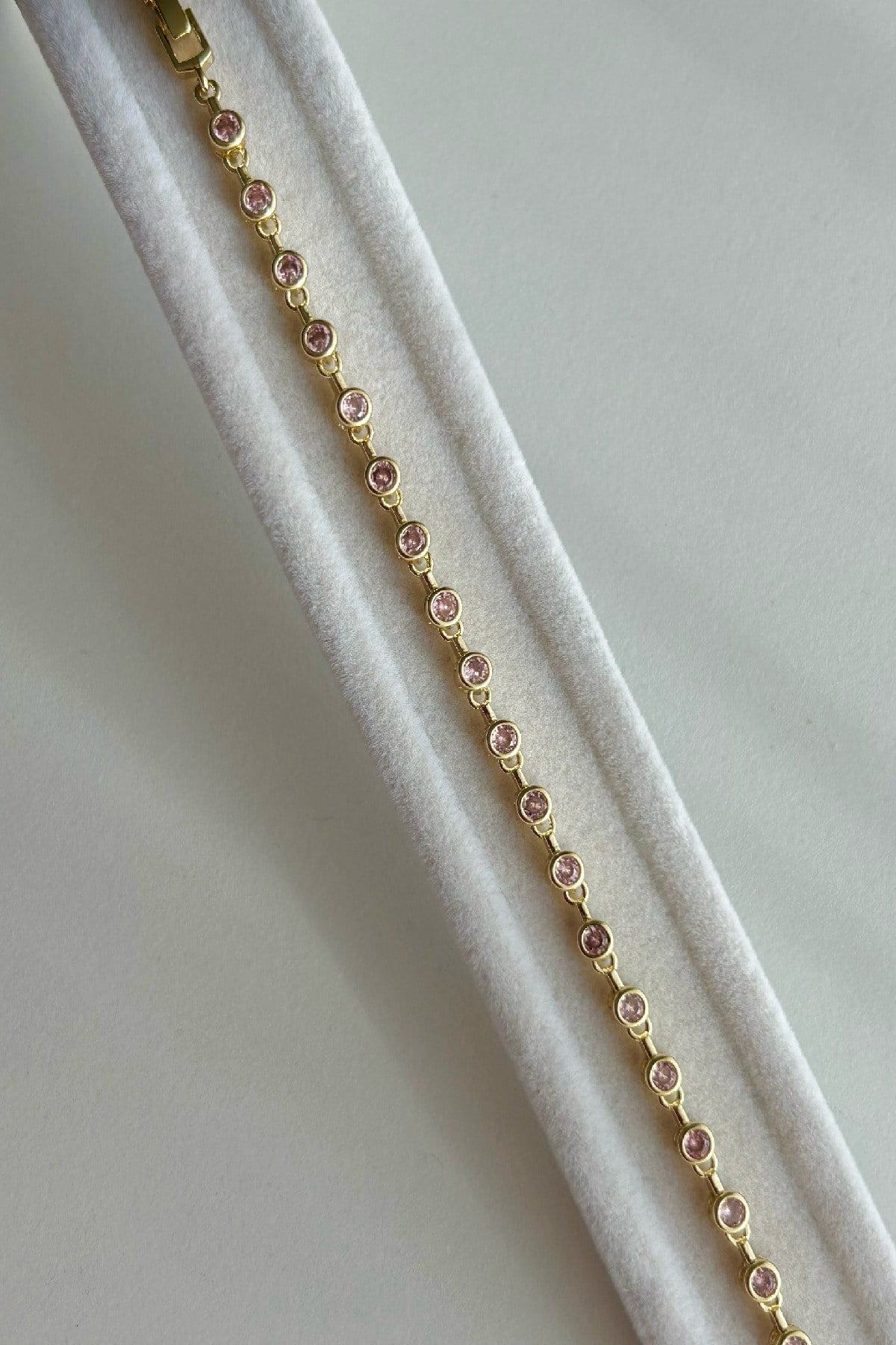 14K Altın Kaplama Pembe Taşlı Su Yolu Kadın Bileklik - Ayarlanabilir (17 cm+2 cm)