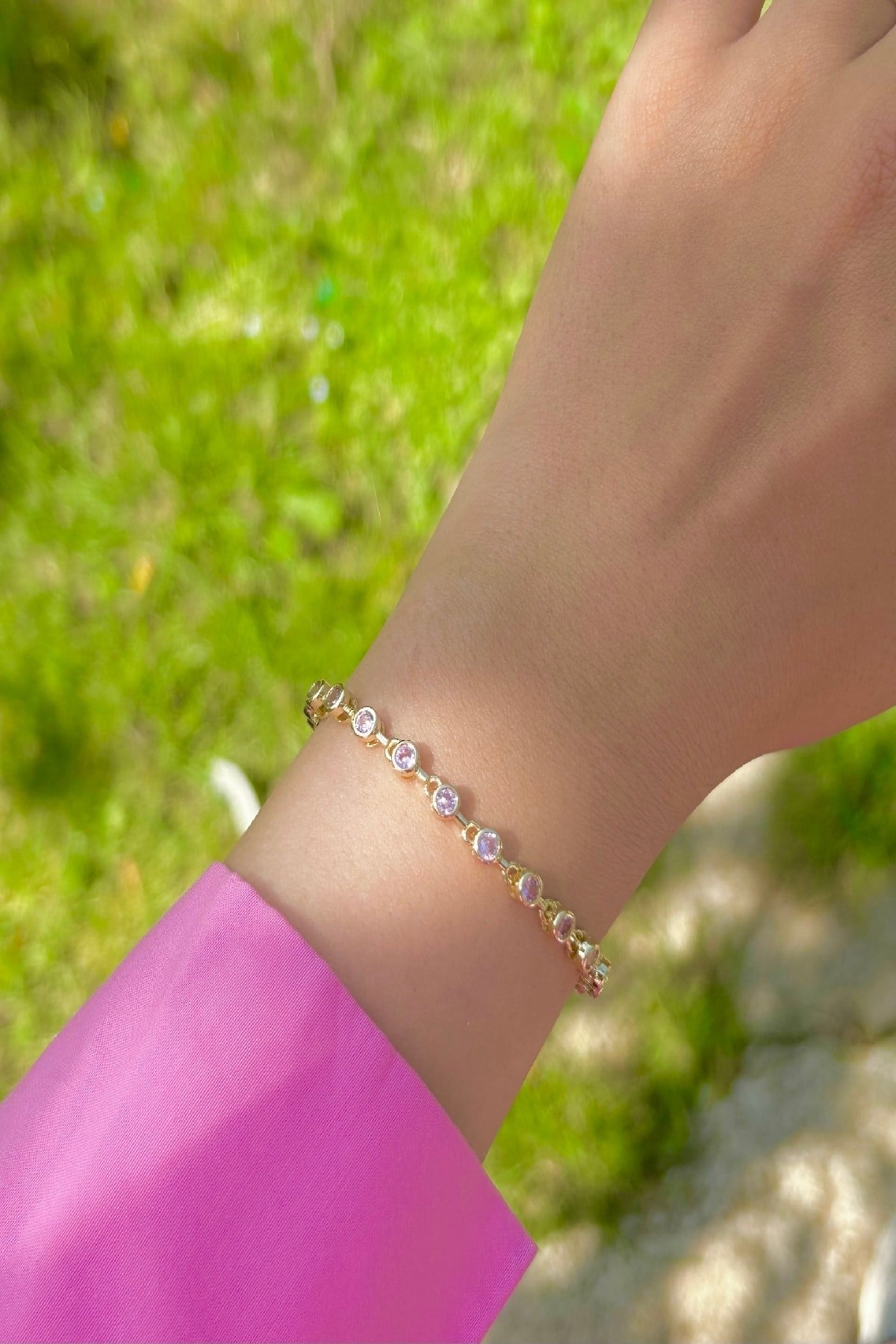 14K Altın Kaplama Pembe Taşlı Su Yolu Kadın Bileklik - Ayarlanabilir (17 cm+2 cm)