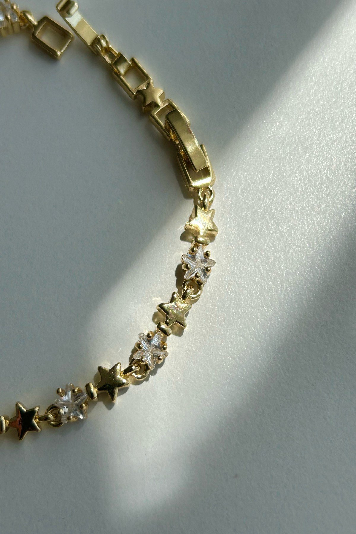 14K Altın Kaplama Taşlı ve Yıldızlı Kadın Bileklik - Ayarlanabilir (17 cm+2 cm)