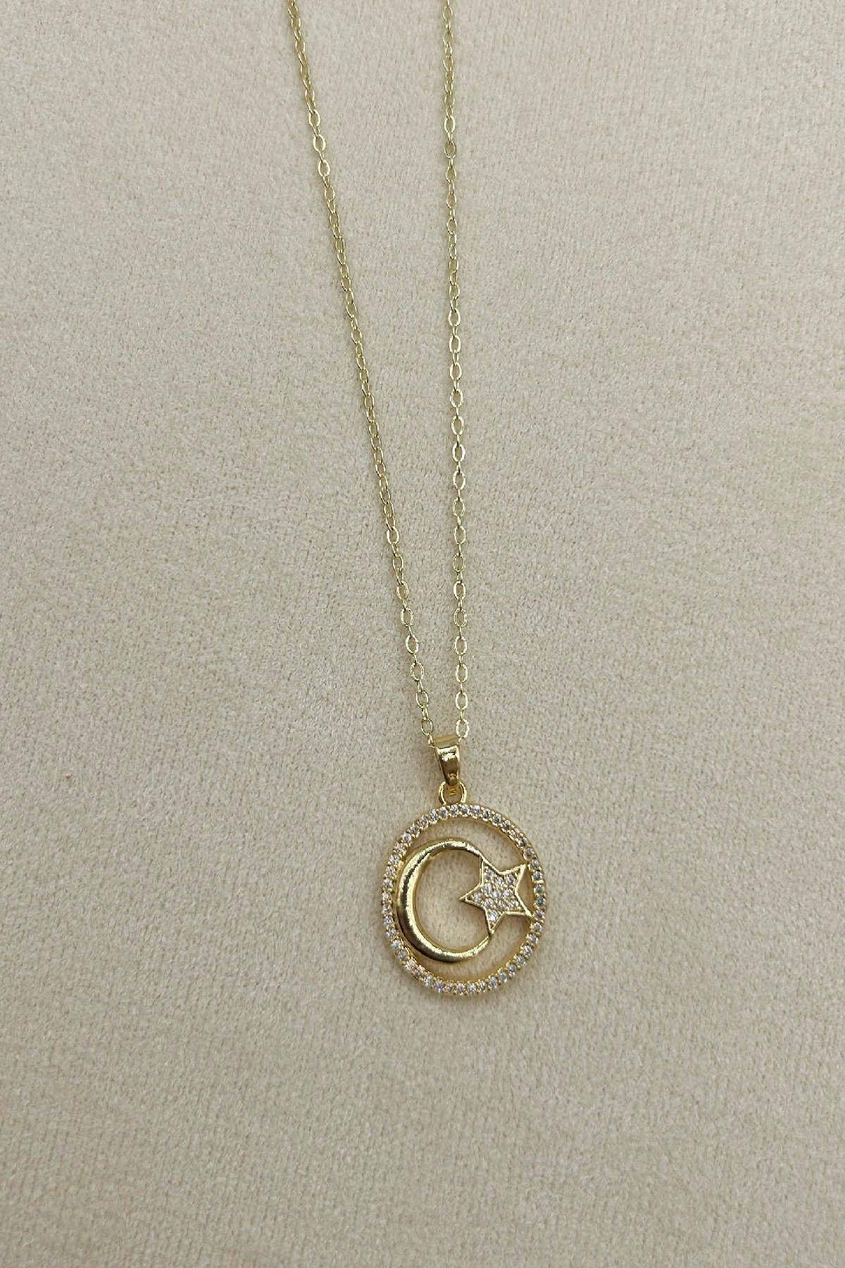 Ay Yıldız Işıltılı 14K Altın Renginde Zirkon Taşlı Çelik Kadın Kolye (22 cm+5 cm)