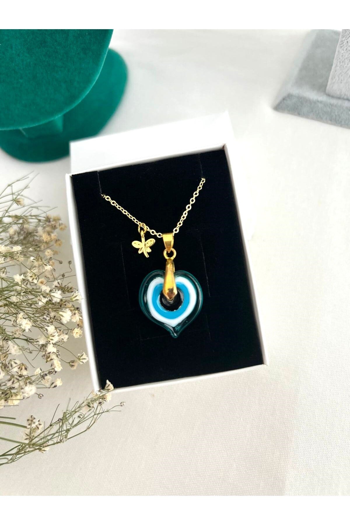 El Yapımı Kalpli Kadın Kolye-Yusufçuk Charmlı-27 cm Zincir Uzunluğu