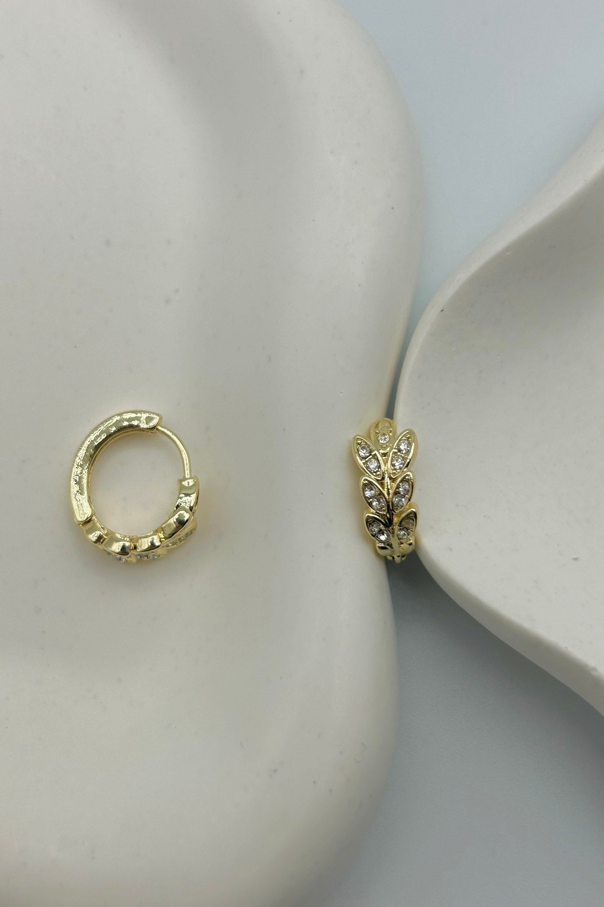 Gömme Zirkon Taşlı Çoklu Set Halka Kadın Küpe - Gold ve Gümüş Renk