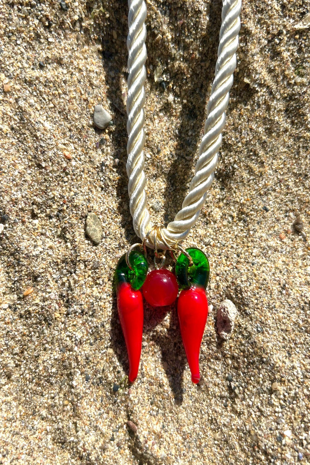 Kırmızı Şans Biberli Yazlık/Plajlık Kadın Kolye - Ayarlanabilir (25cm + 6 cm)