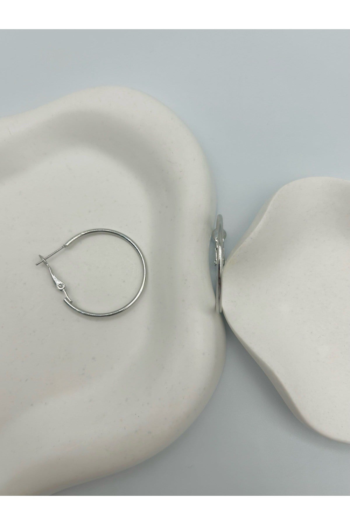Klasik Halka Model Kadın Küpe Gold ve Gümüş Renk (3 cm)