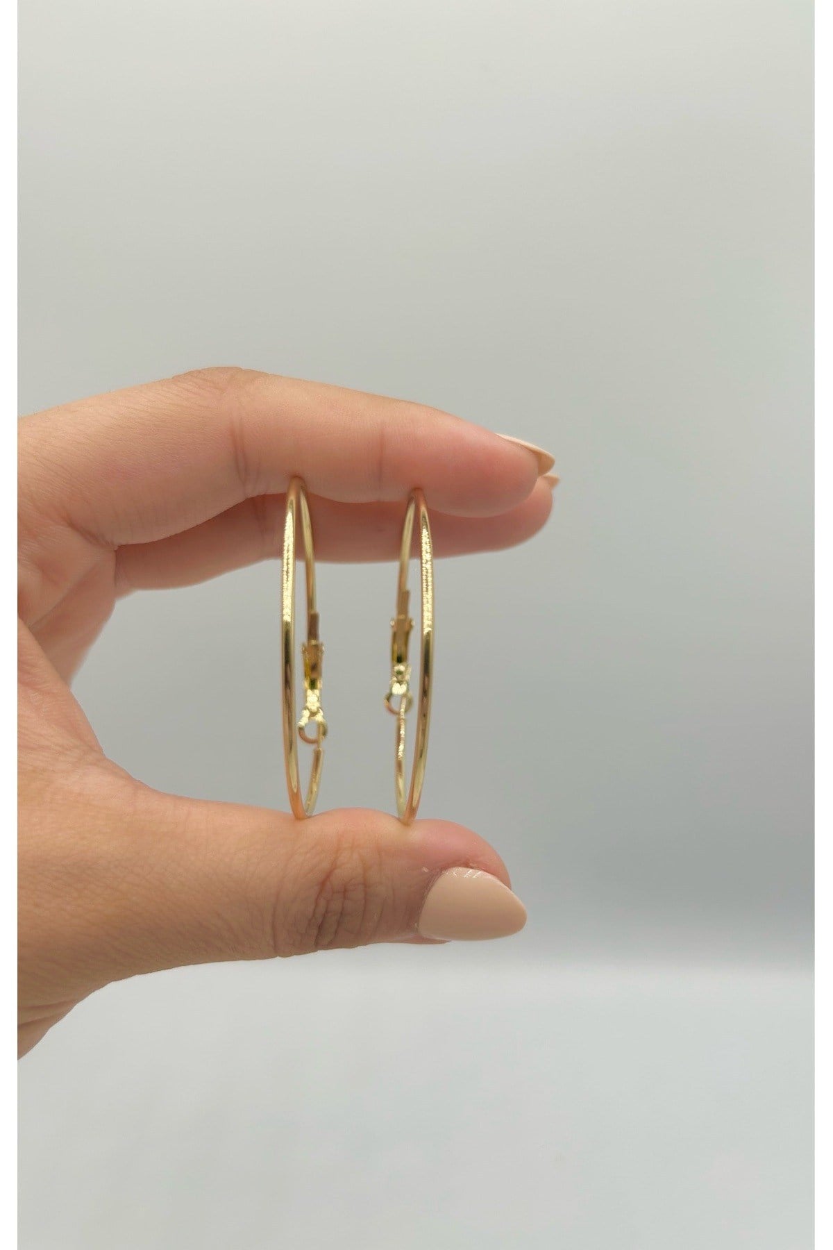Klasik Halka Model Kadın Küpe Gümüş ve Gold Renk Seçenekleriyle (4 cm)