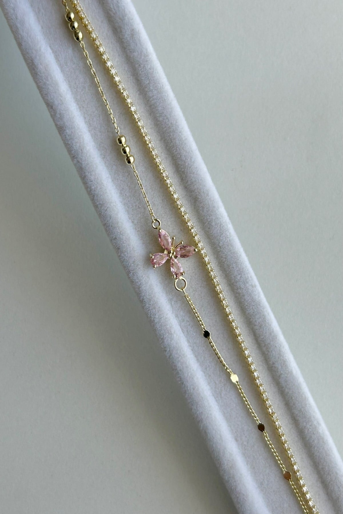 Kristal Taşlı Kelebek ve İnce Suyolu Model 2'li Bileklik - Ayarlanabilir (15 cm + 5 cm) -Pembe ve Beyaz Renk Seçenekli