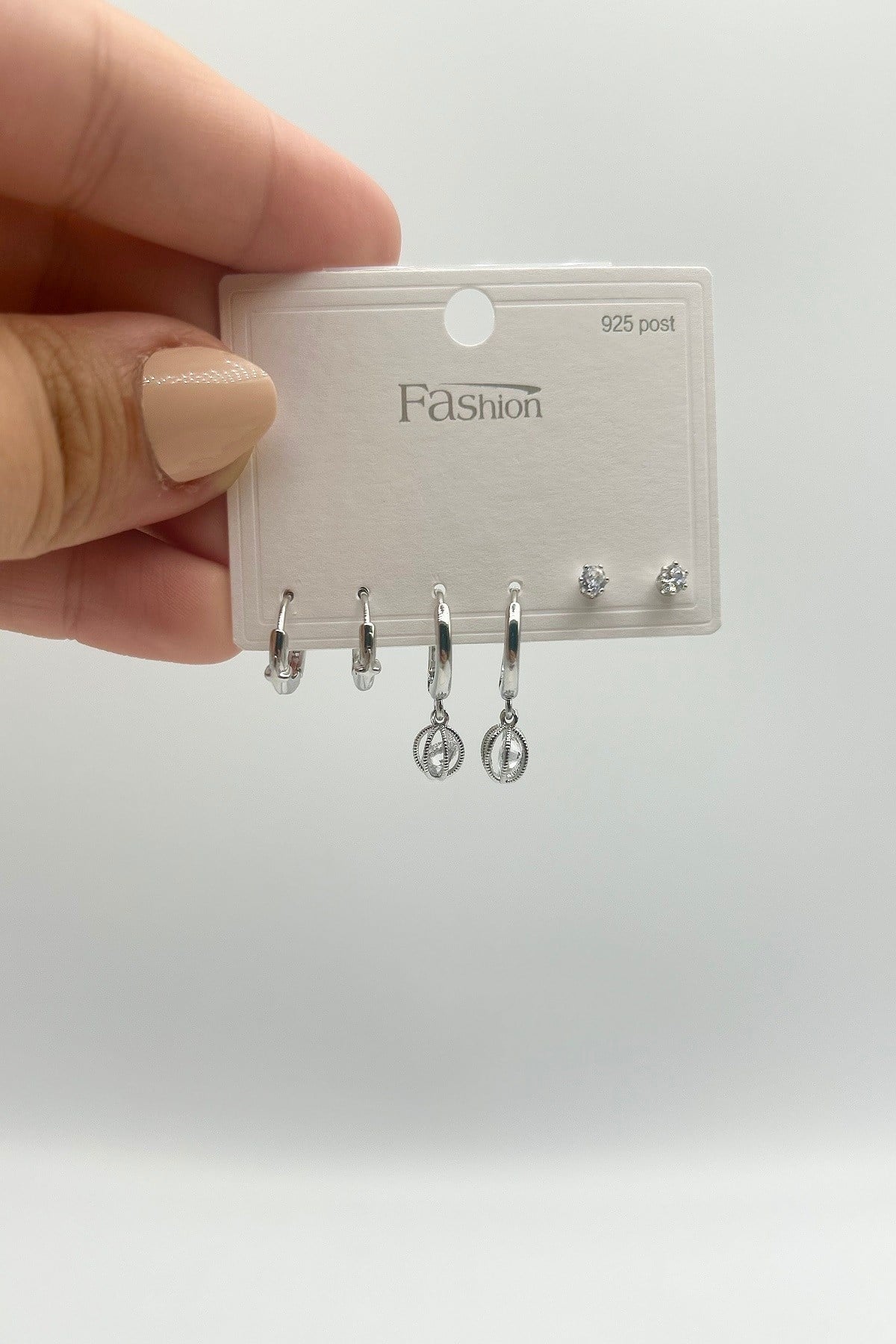 Kristal Taşlı Minimal Çoklu Kadın Küpe Seti