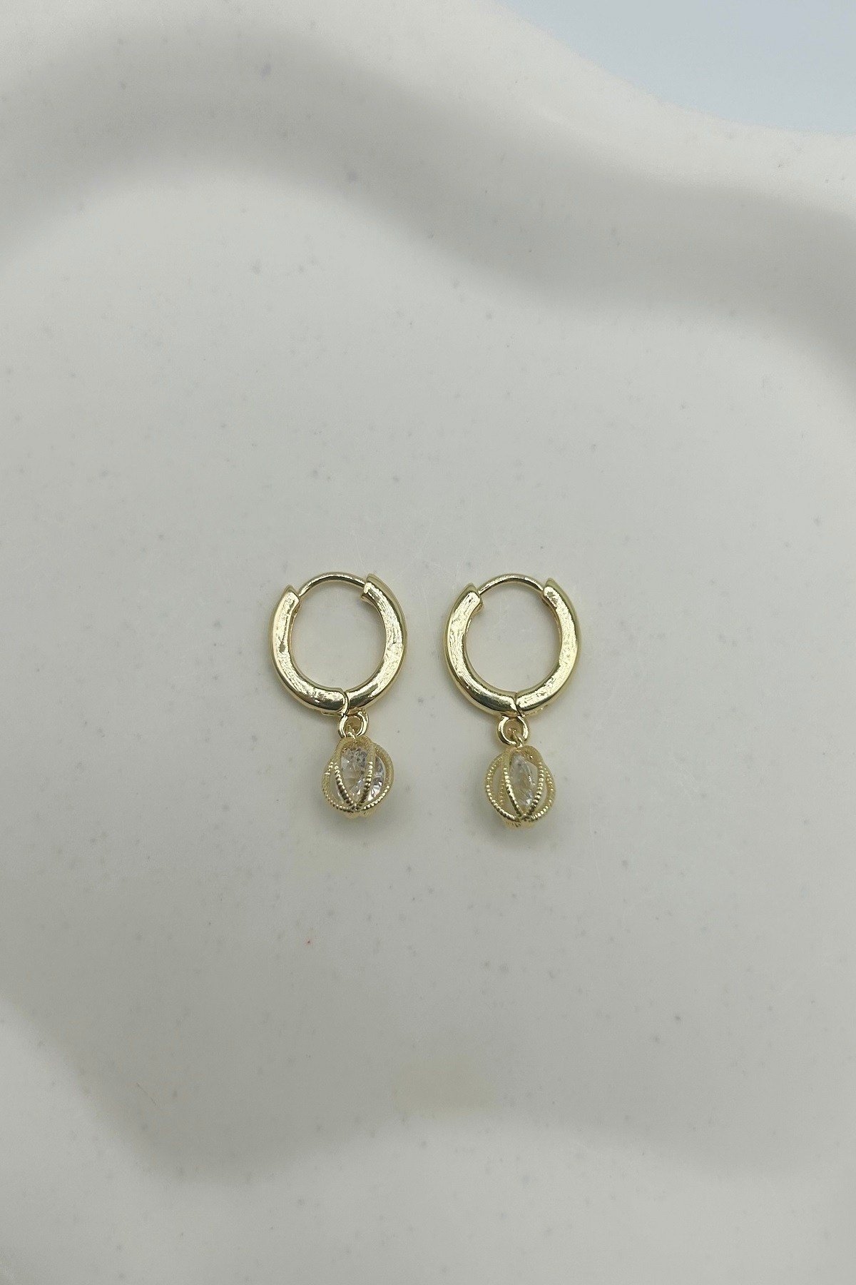 Kristal Taşlı Minimal Çoklu Kadın Küpe Seti