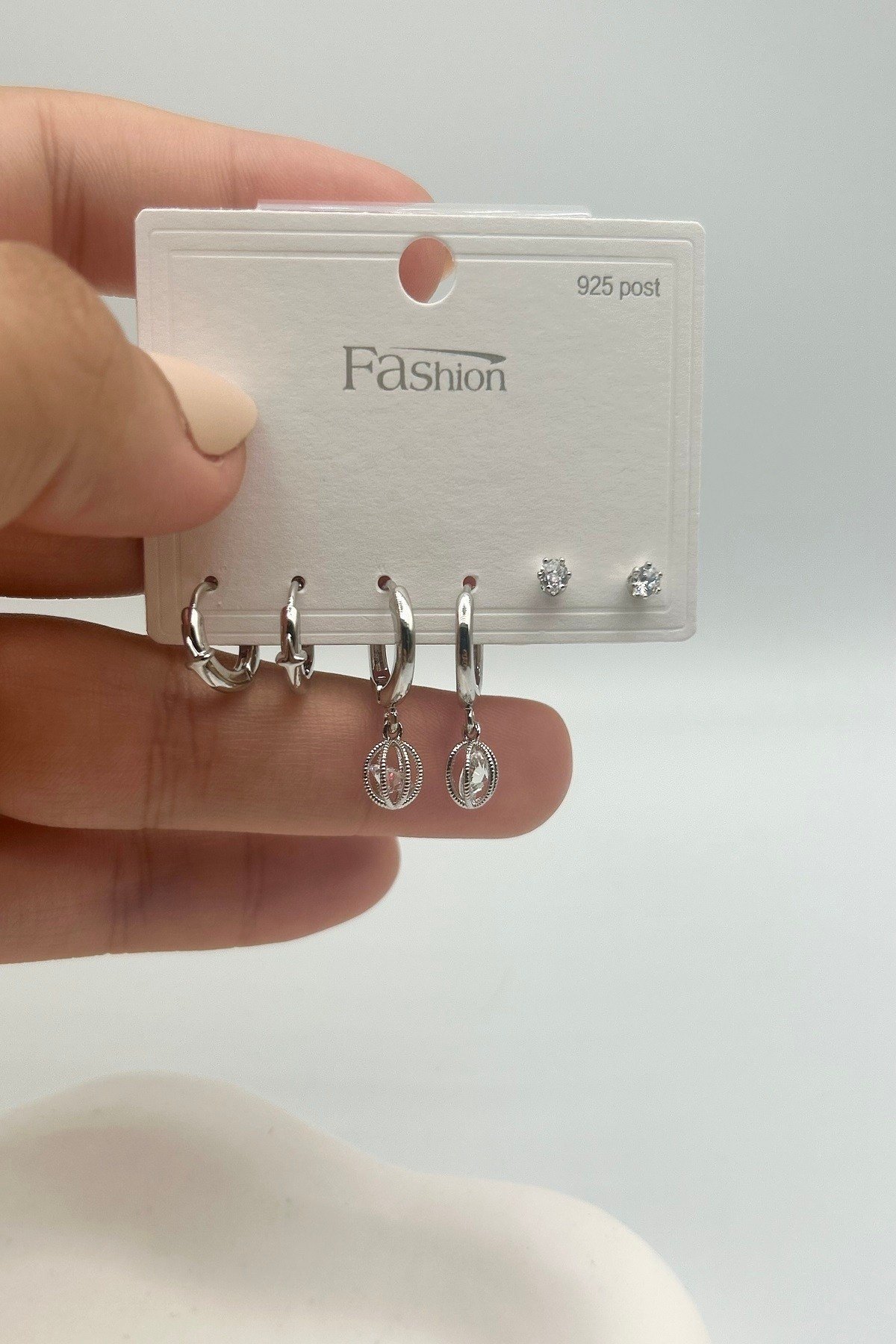 Kristal Taşlı Minimal Çoklu Kadın Küpe Seti