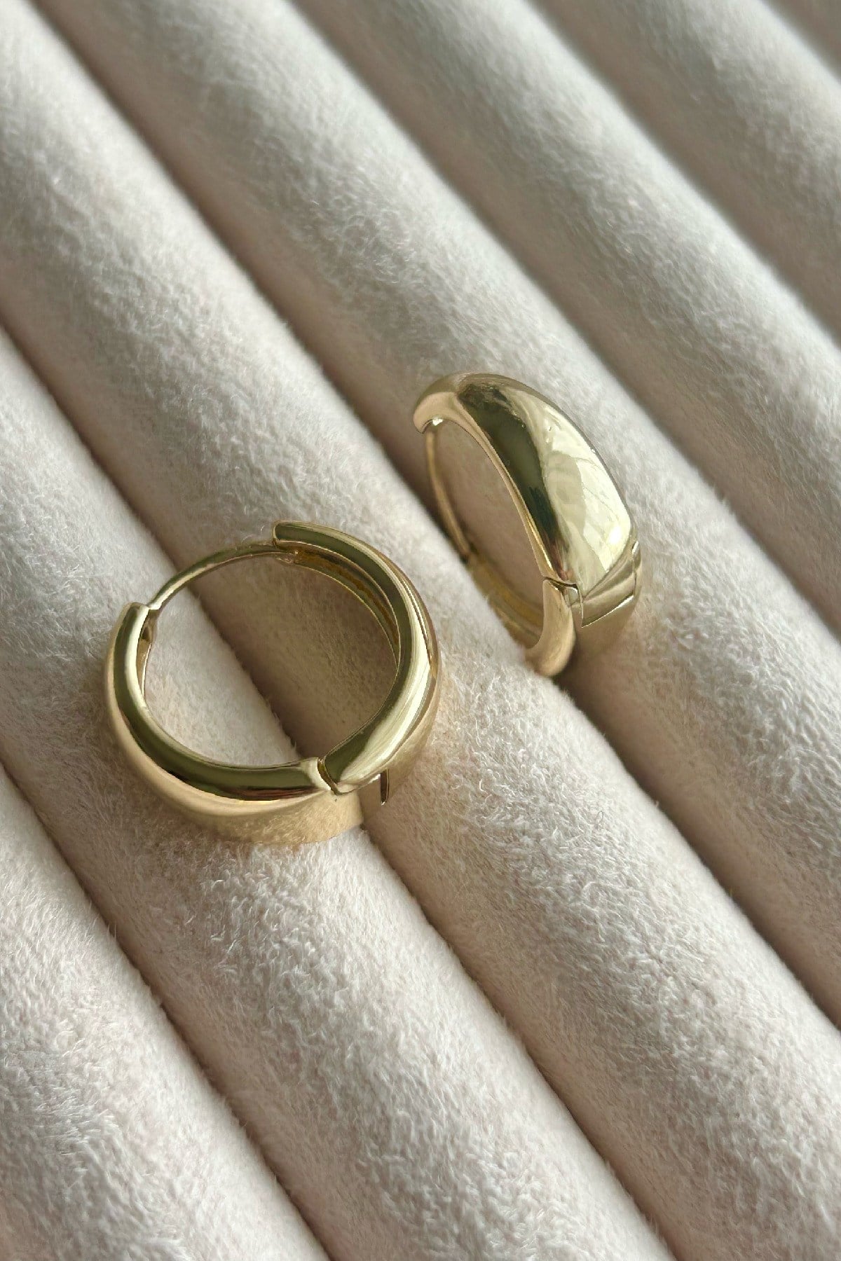 Özel Seri 14K Altın Kaplama Basic Halka Kadın Küpe (Birinci Sınıf Kalite/Kararmaz/Paslanmaz) - Gold/Gümüş