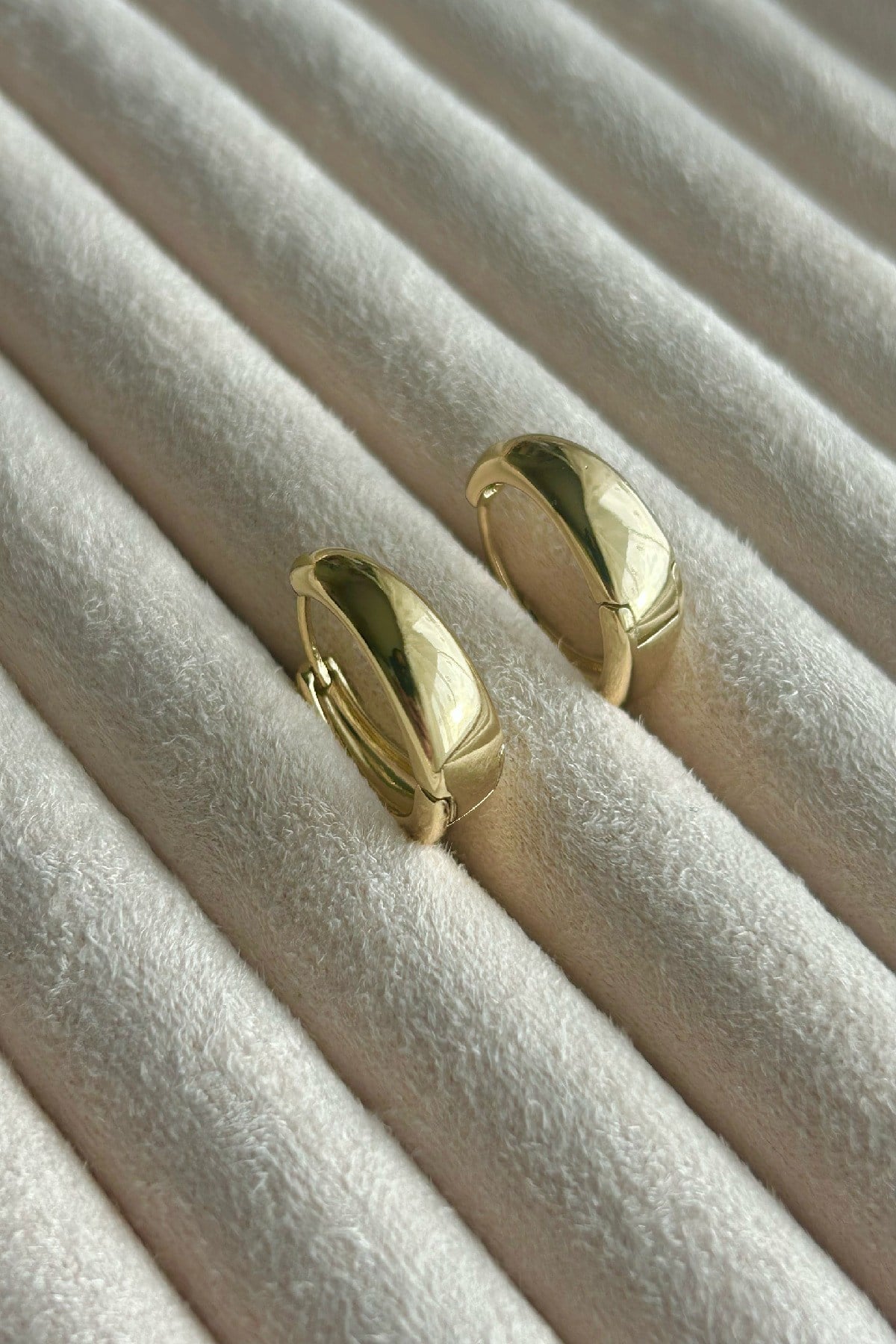 Özel Seri 14K Altın Kaplama Basic Halka Kadın Küpe (Birinci Sınıf Kalite/Kararmaz/Paslanmaz) - Gold/Gümüş
