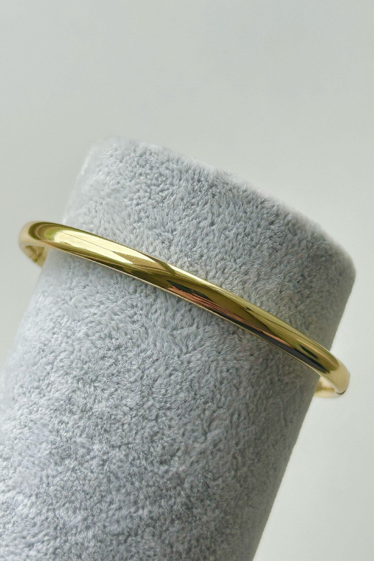 Özel Seri 14K Altın Kaplama İnce Kadın Kelepçe Bileklik (Birinci Sınıf Kalite/Kararmaz/Paslanmaz) - 18 cm