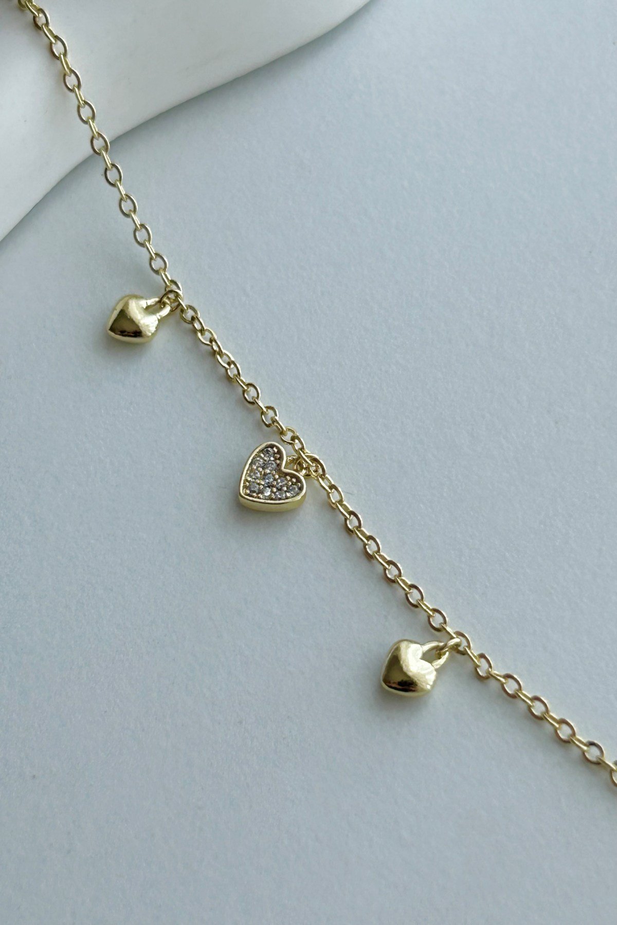 Özel Seri 14K Altın Kaplama Kalpli Zarif Kadın Bileklik (Birinci Sınıf Kalite/Kararmaz/Paslanmaz) -Ayarlanabilir (16cm + 3cm)