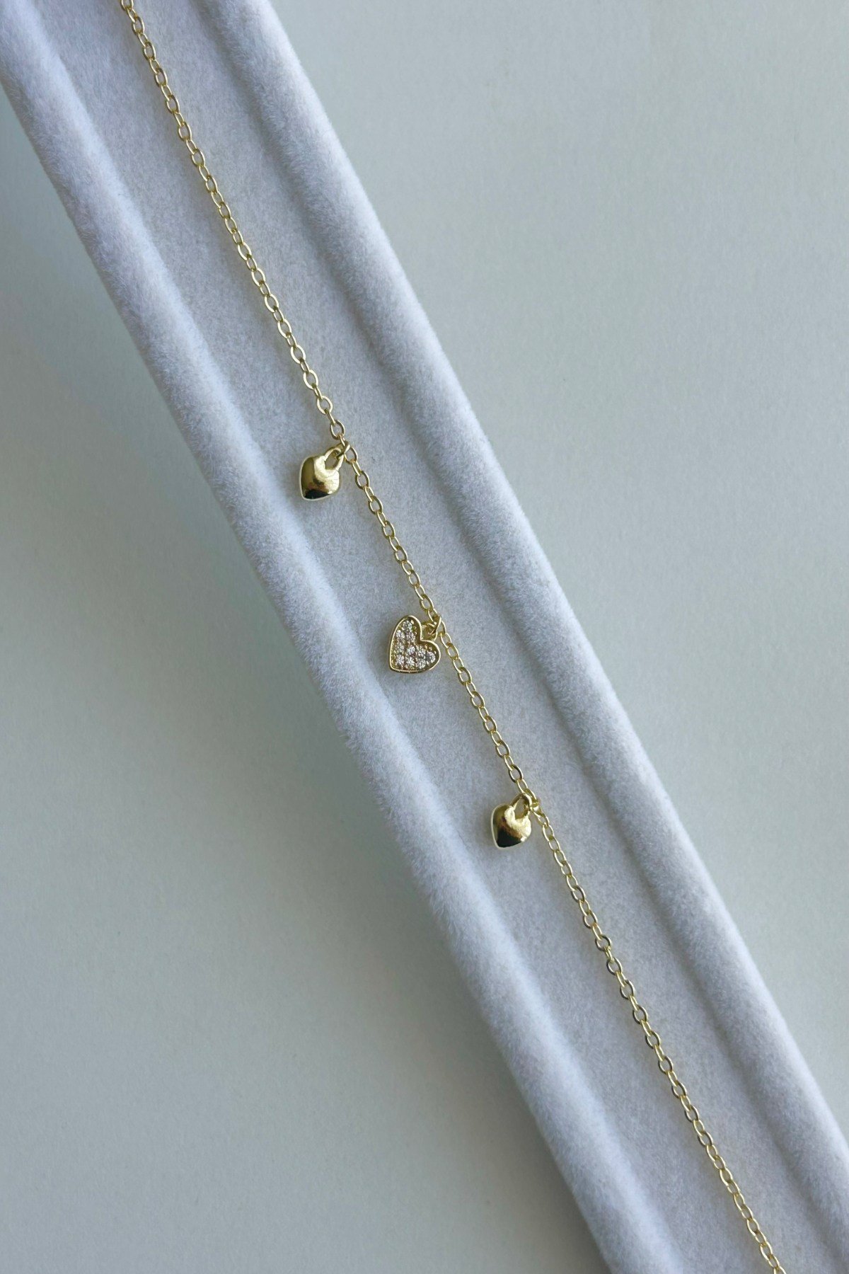 Özel Seri 14K Altın Kaplama Kalpli Zarif Kadın Bileklik (Birinci Sınıf Kalite/Kararmaz/Paslanmaz) -Ayarlanabilir (16cm + 3cm)