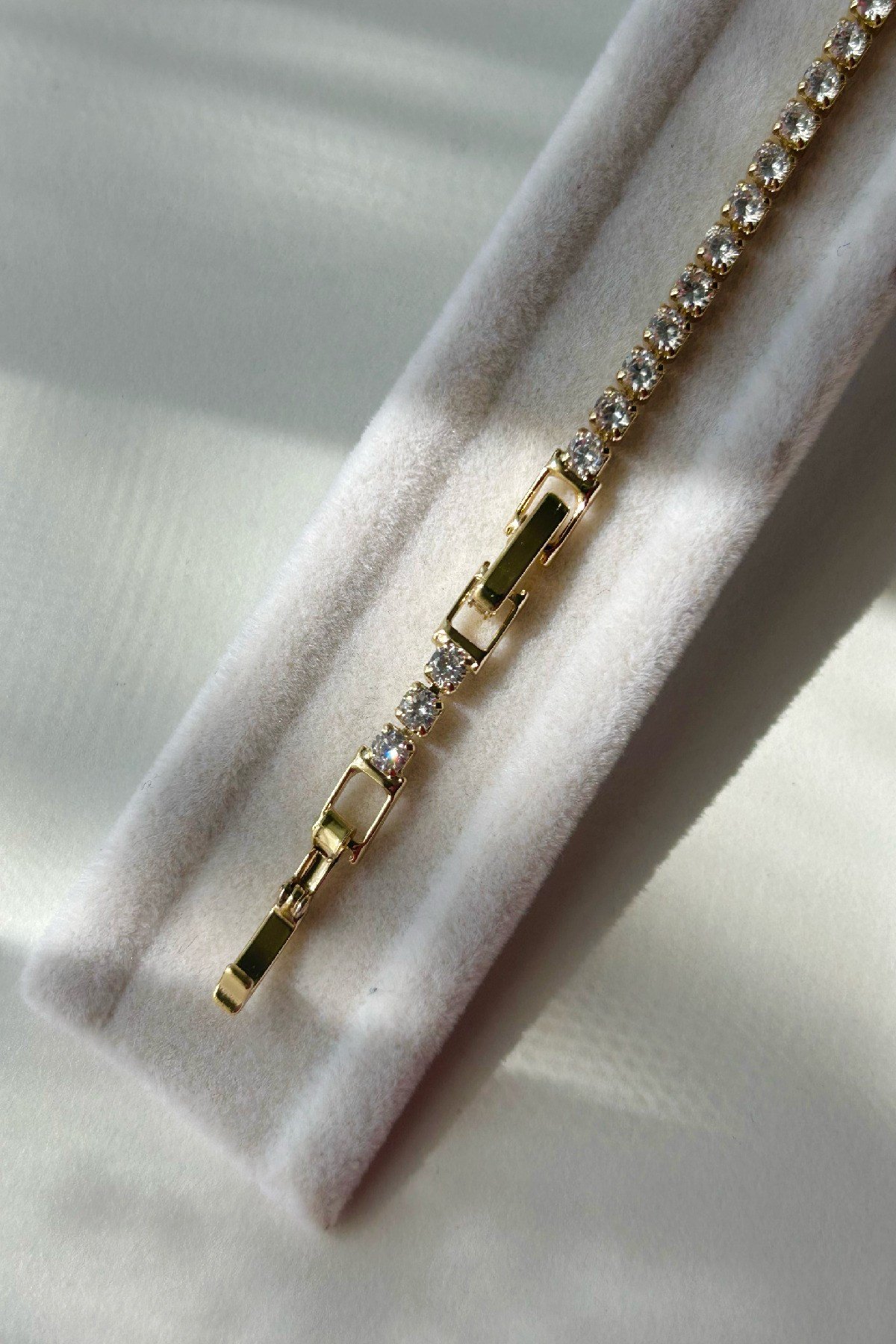 Özel Seri 14K Altın Kaplama Su Yolu Kadın Bileklik-1. Sınıf Kalite/Kararmaz/Paslanmaz-(17 cm+2 cm)