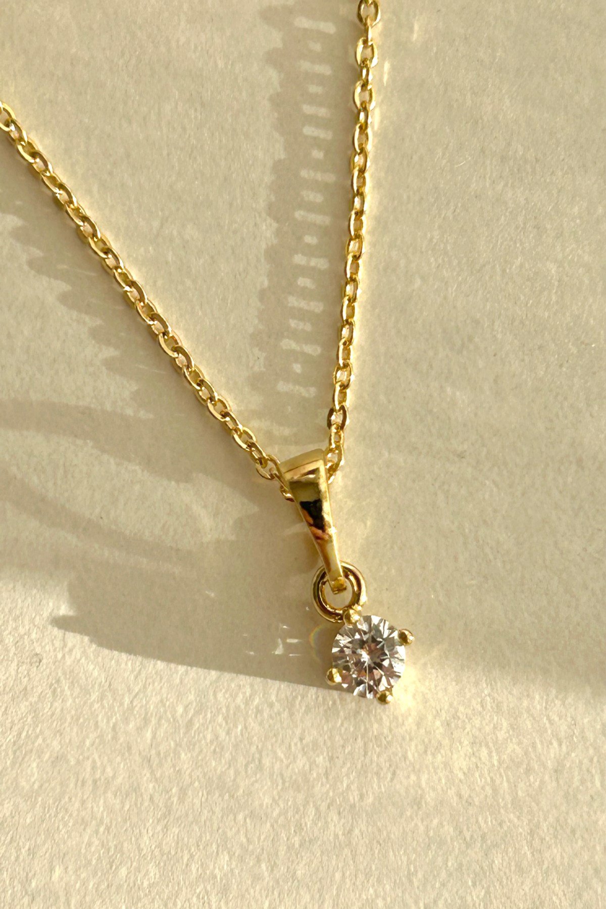 Özel Seri 14K Altın Kaplama Tek Taşlı Kadın Kolye (Birinci Sınıf Kalite/Kararmaz/Paslanmaz) - 24cm